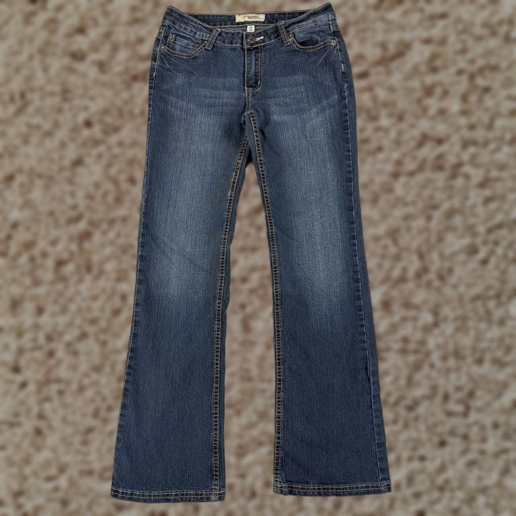 Vintage Vintage Clash Womens Jeans Bootcut Low Rise Blue Denim Embroidered Stretch 28x28 Size 28" / US 6 / IT 42 - 1 Thumbnail