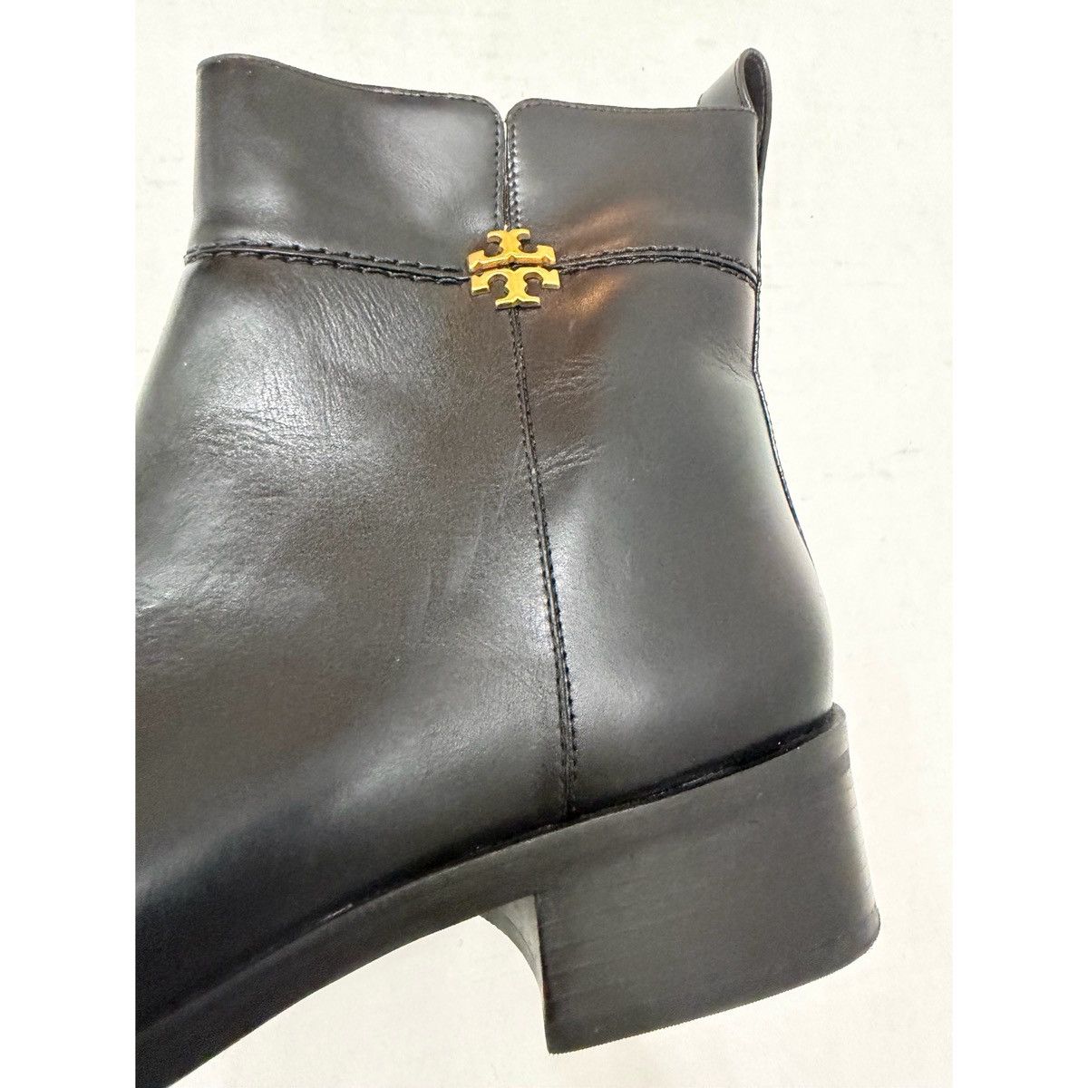 Tory Burch TORY BURCH LOGO BLACK LEATHER ANKLE BOOTS Size US 10 / IT 40 - 11 Thumbnail