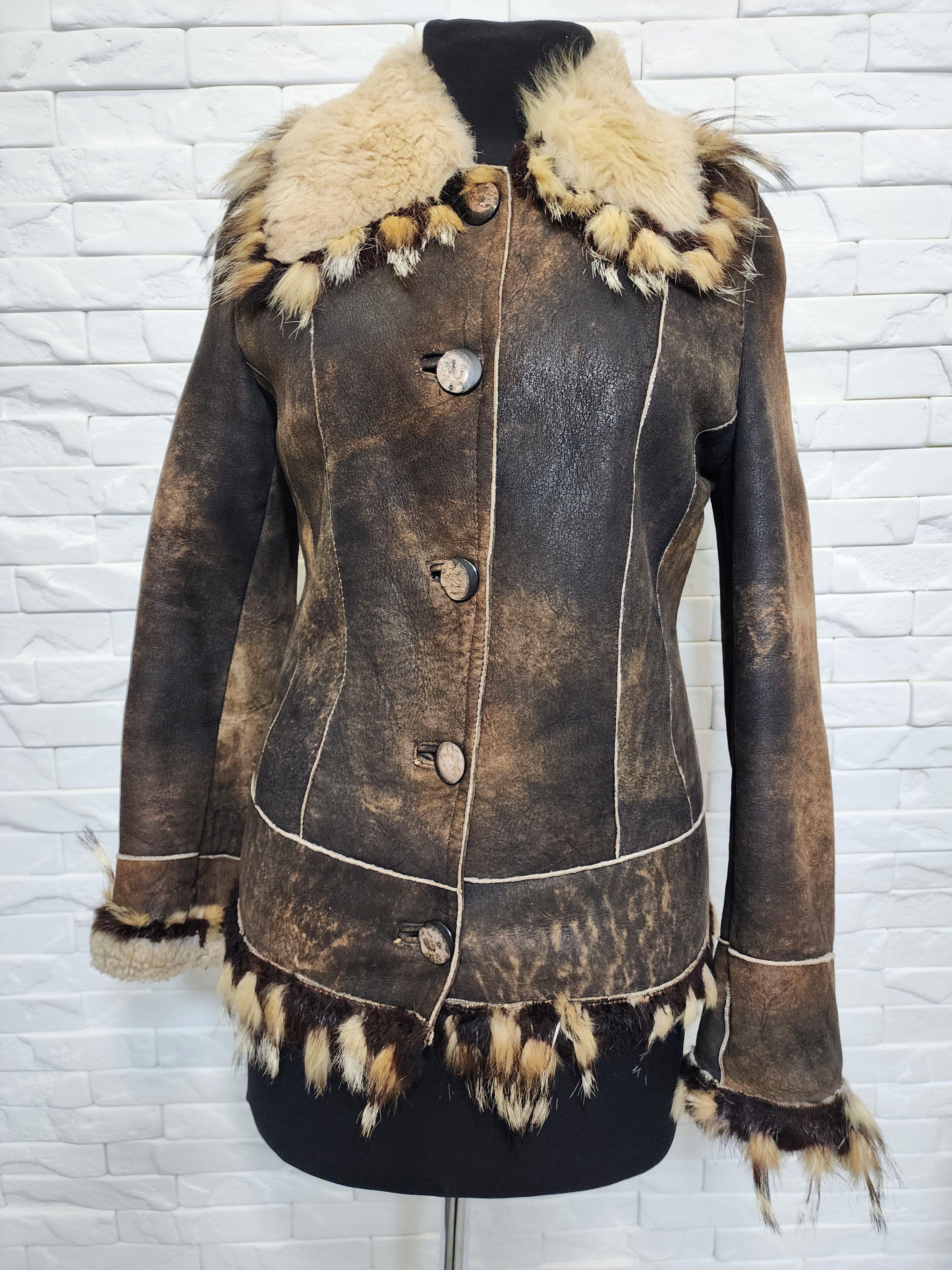 Genuine Leather Brown Sheepskin Coat: Women's Genuine Fur, Multi-Fur Collar Size M / US 6-8 / IT 42-44 - 1 Thumbnail