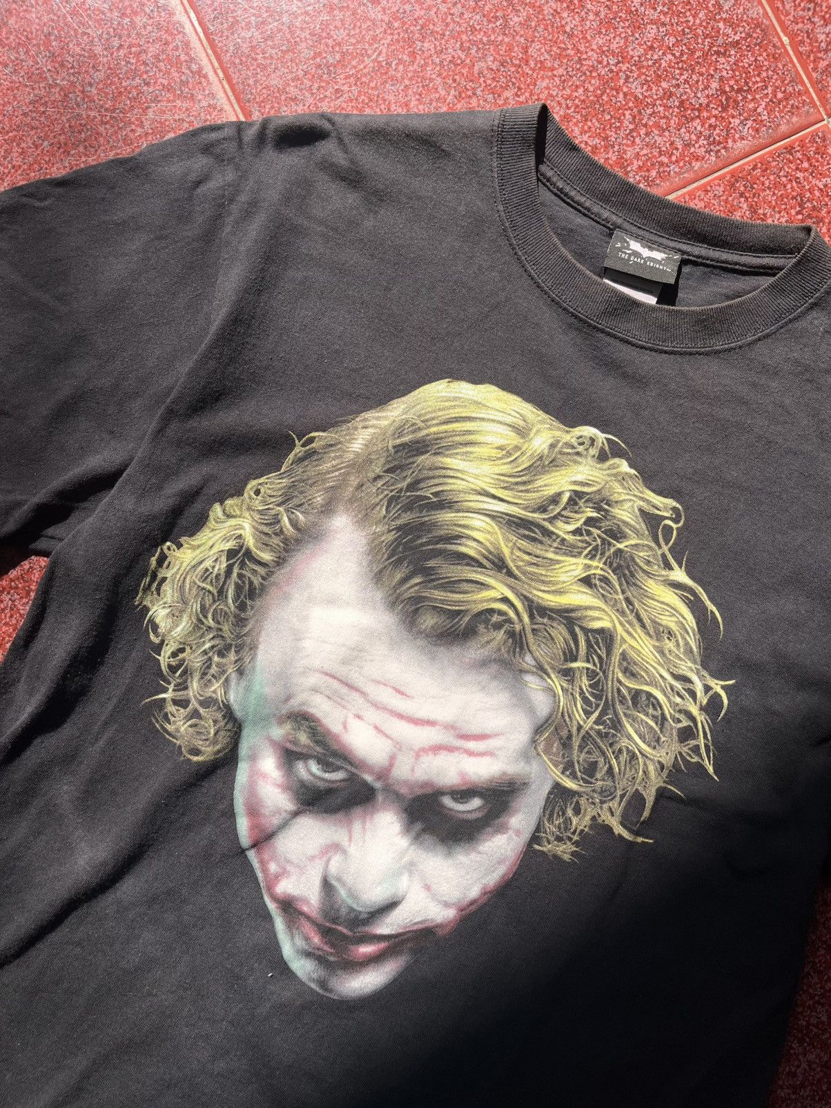 DC Comics Vintage Joker Batman The Dark Knight Movie Tshirt Size US M / EU 48-50 / 2 - 2 Thumbnail
