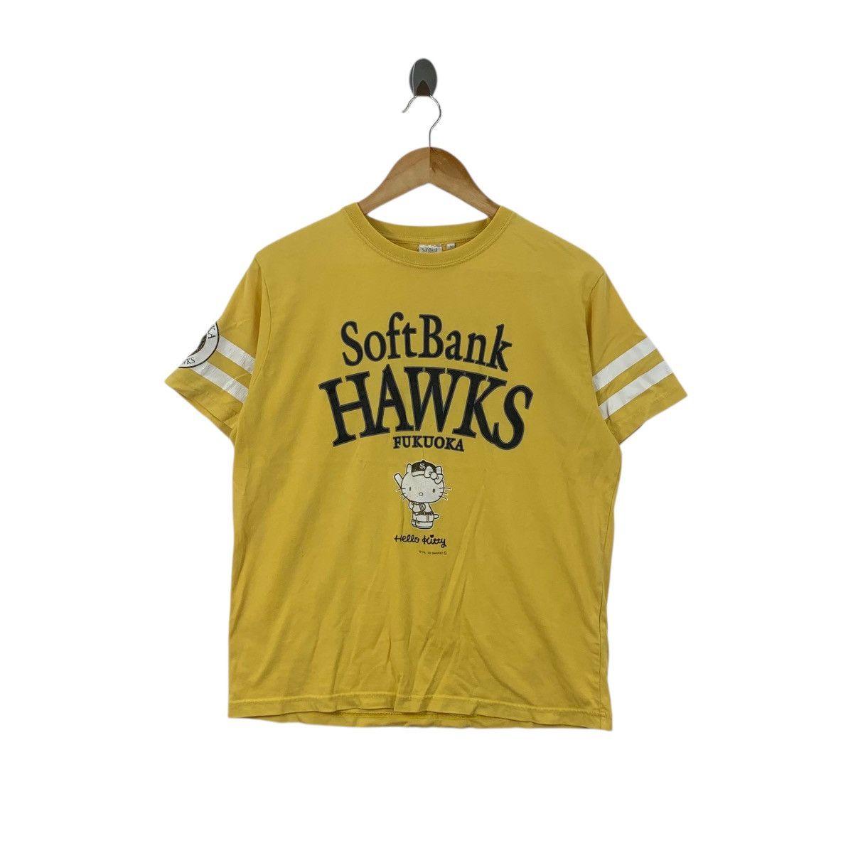 Other HELLO KITTY x SOFTBANK HAWAKS Japan Baseball Tee Shirt Top Size L / US 10 / IT 46 - 1 Thumbnail