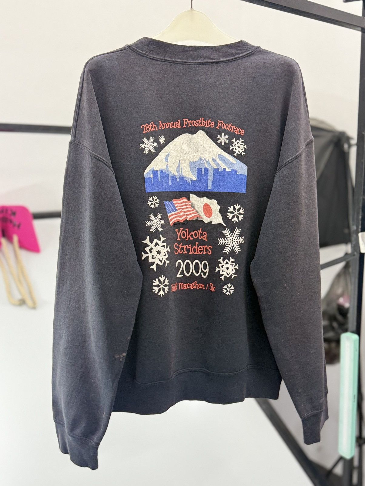 Vintage 🔥 Gildan 28th Annual Marathon Frostbite Footrace Distressed Size US M / EU 48-50 / 2 - 1 Thumbnail
