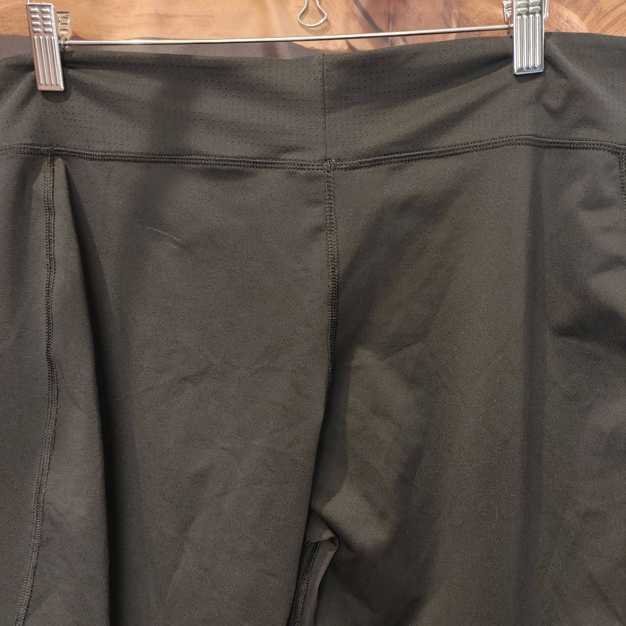 Adidas Adidas Women's Black Ankle Cropped Activewear Leggings XL Size 40" / US 18 - 3 Thumbnail