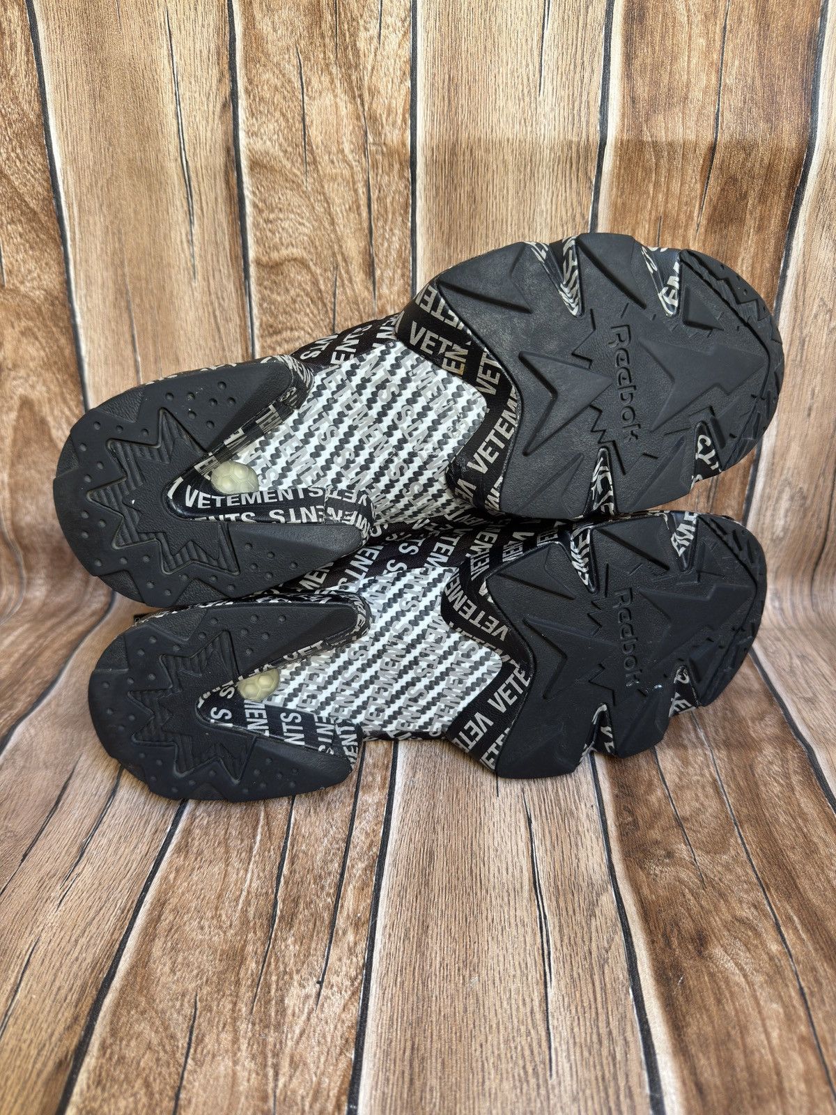 Reebok × Vetements FW18 Monogram Instapump fury Size US 8.5 / EU 41-42 - 14 Thumbnail