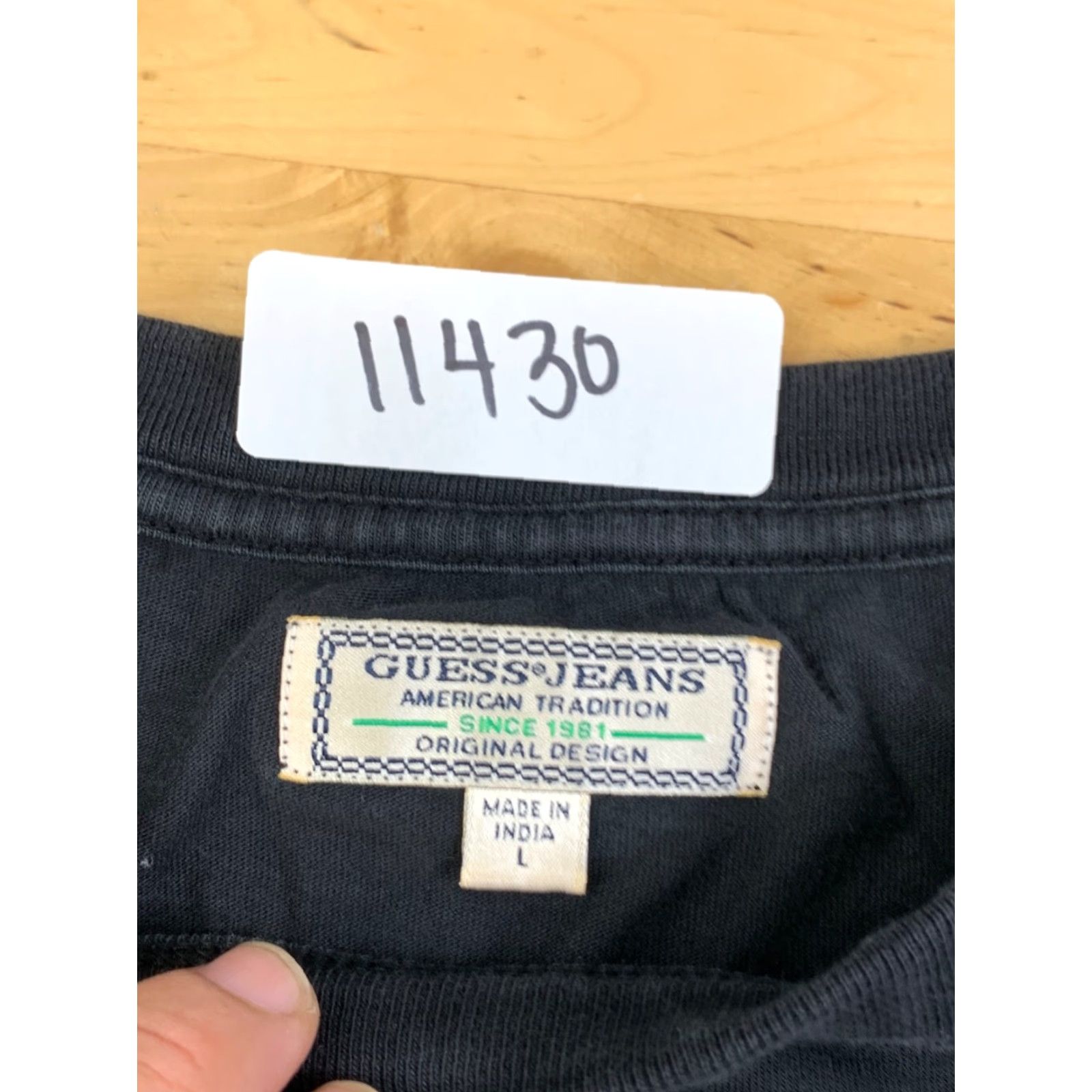 Guess VINTAGE GUESS SHIRT Mens L Black Oversize Box Logo Crew Neck 11430 Size US L / EU 52-54 / 3 - 2 Thumbnail