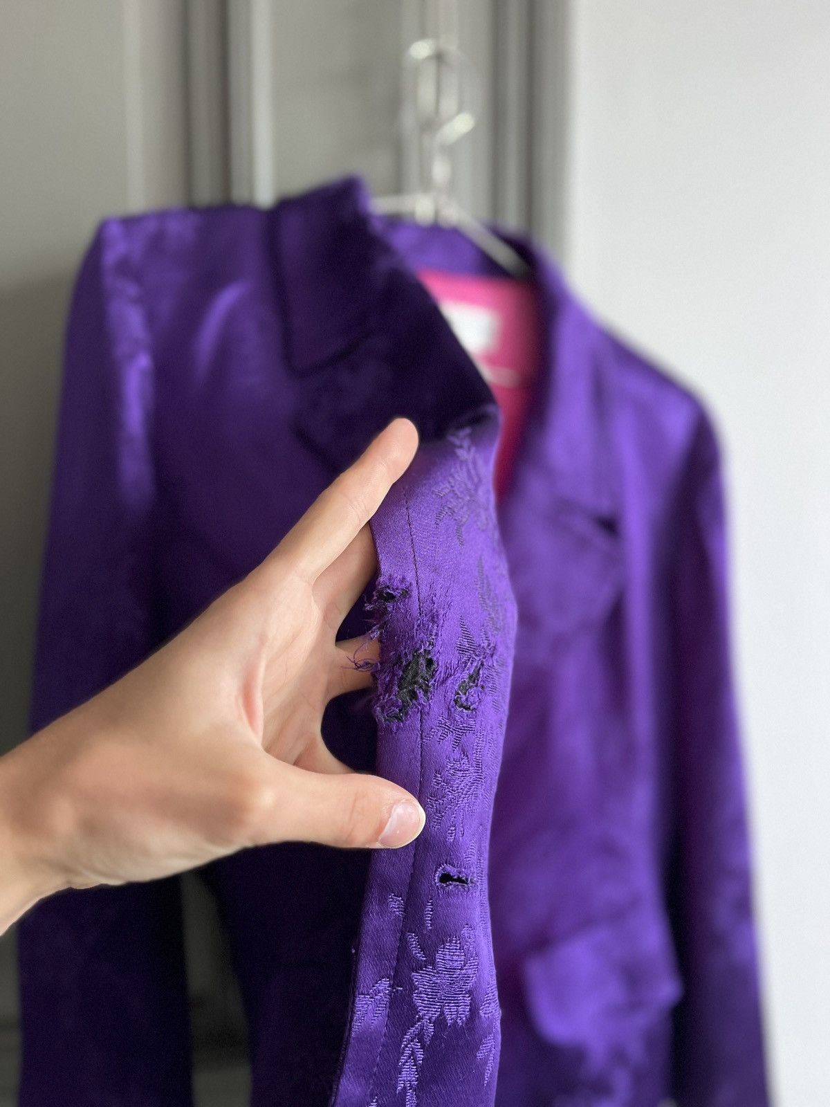 Saint Laurent Paris × Vintage × Yves Saint Laurent Arcived 1988 Yves Saint Laurent Purple Satin Damask Blazer Size M / US 6-8 / IT 42-44 - 18 Thumbnail