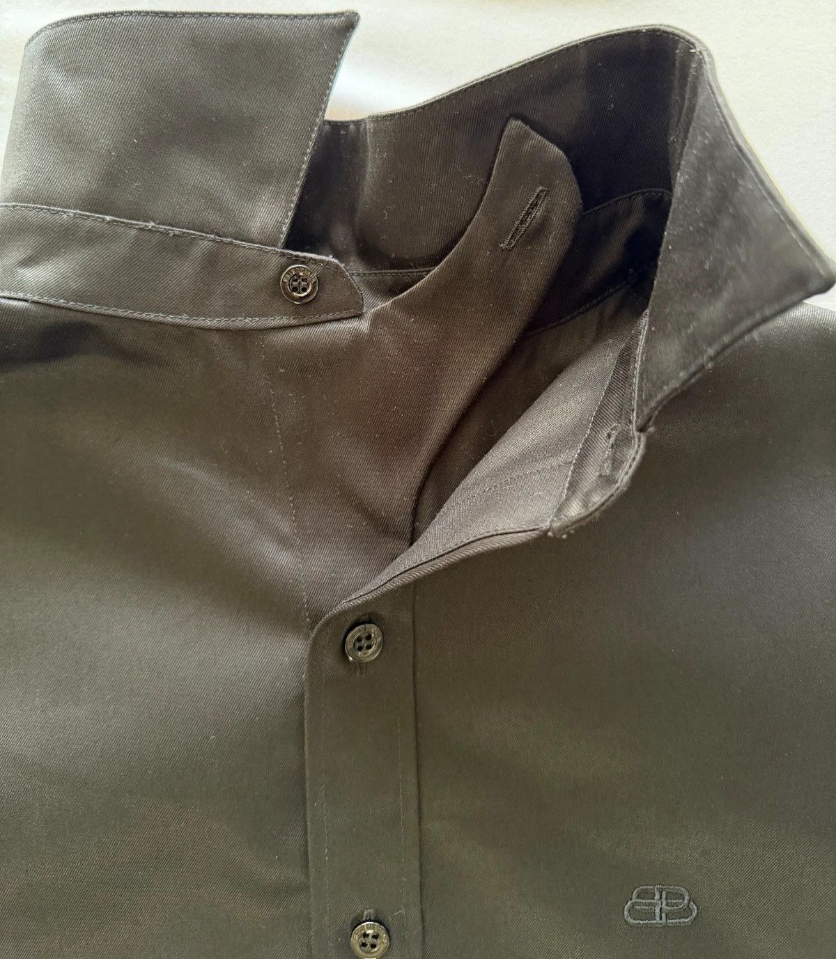 Balenciaga Balenciaga SS19 Graphic Back Button Shirt NWT FR38 Demna Size XS / US 0-2 / IT 36-38 - 5 Thumbnail