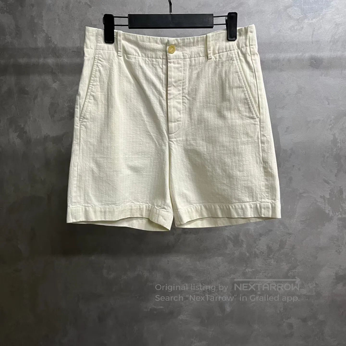 Gucci Guicci Solid-color embroidered mid-waisted casual shorts| Size US 30 / EU 46 - 1 Thumbnail