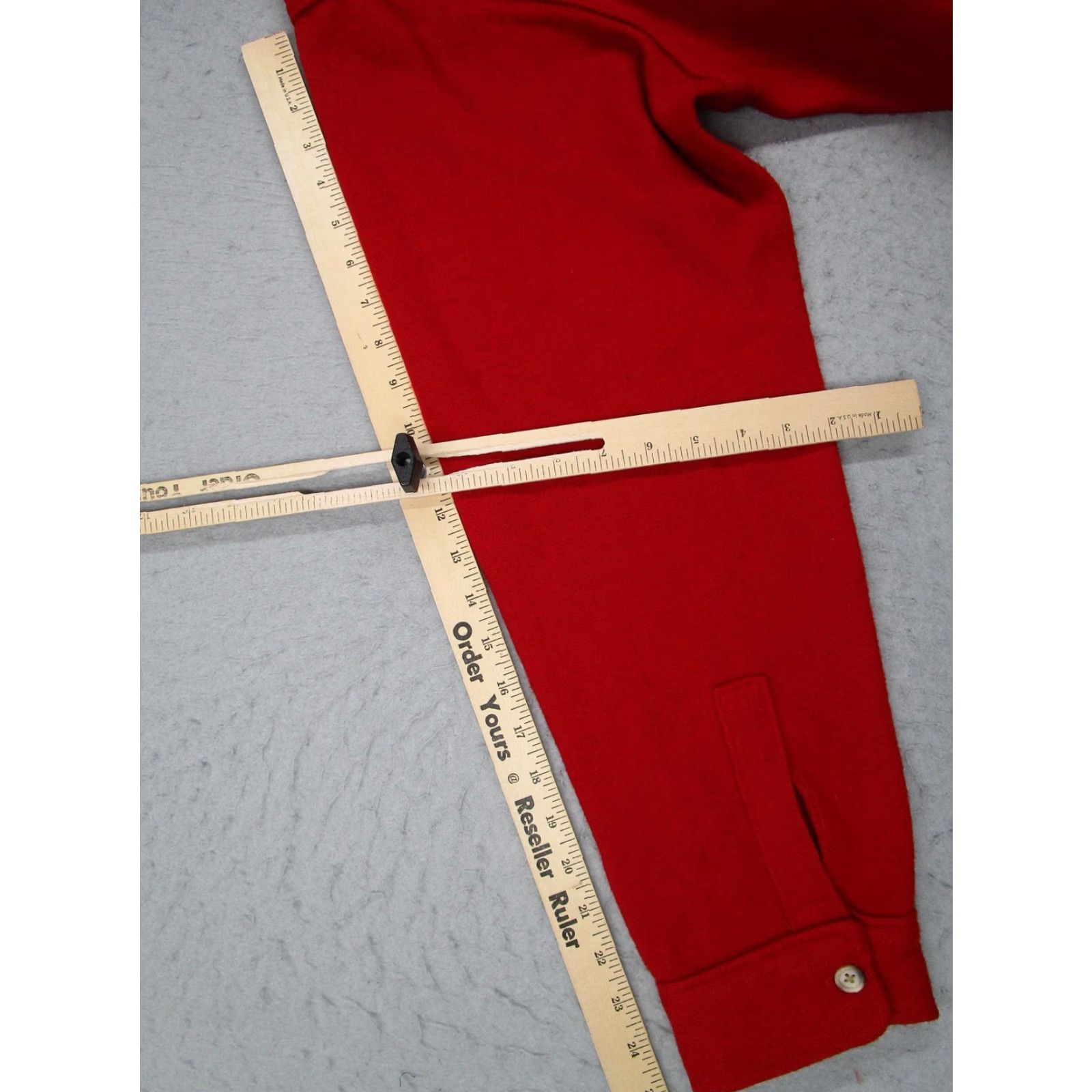 Vintage VINTAGE Woolrich Wool Shirt Mens Large Red Button-Up Long Sleeve Outdoor Retro Workwear Size US L / EU 52-54 / 3 - 7 Thumbnail