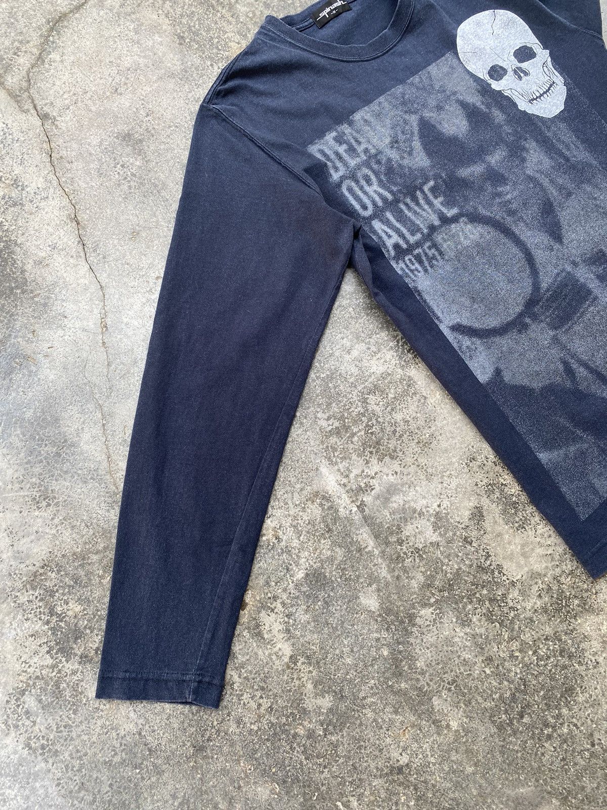 Japanese Brand Vintage Dead Or Alive Long Sleeve Size US S / EU 44-46 / 1 - 6 Thumbnail