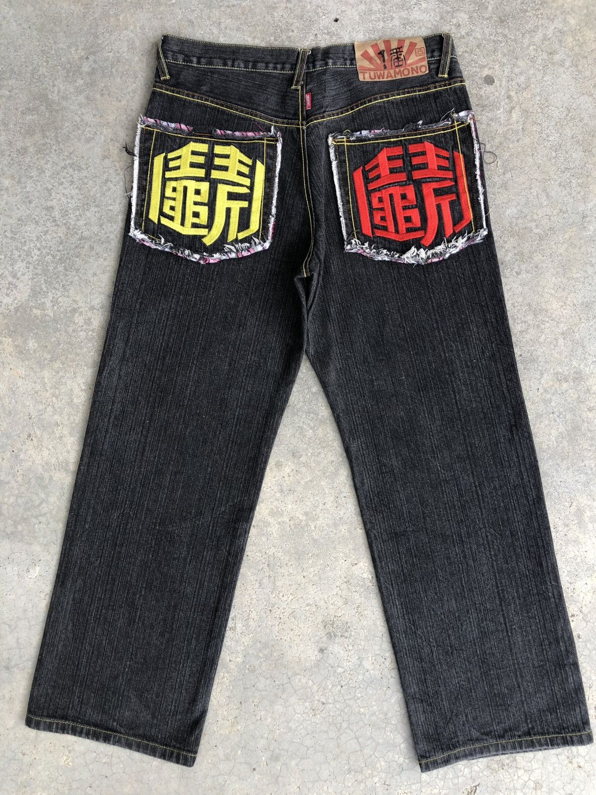 Japanese Brand Japanese Tuwamono Embroidered Jeans Distressed Size US 32 / EU 48 - 1 Thumbnail
