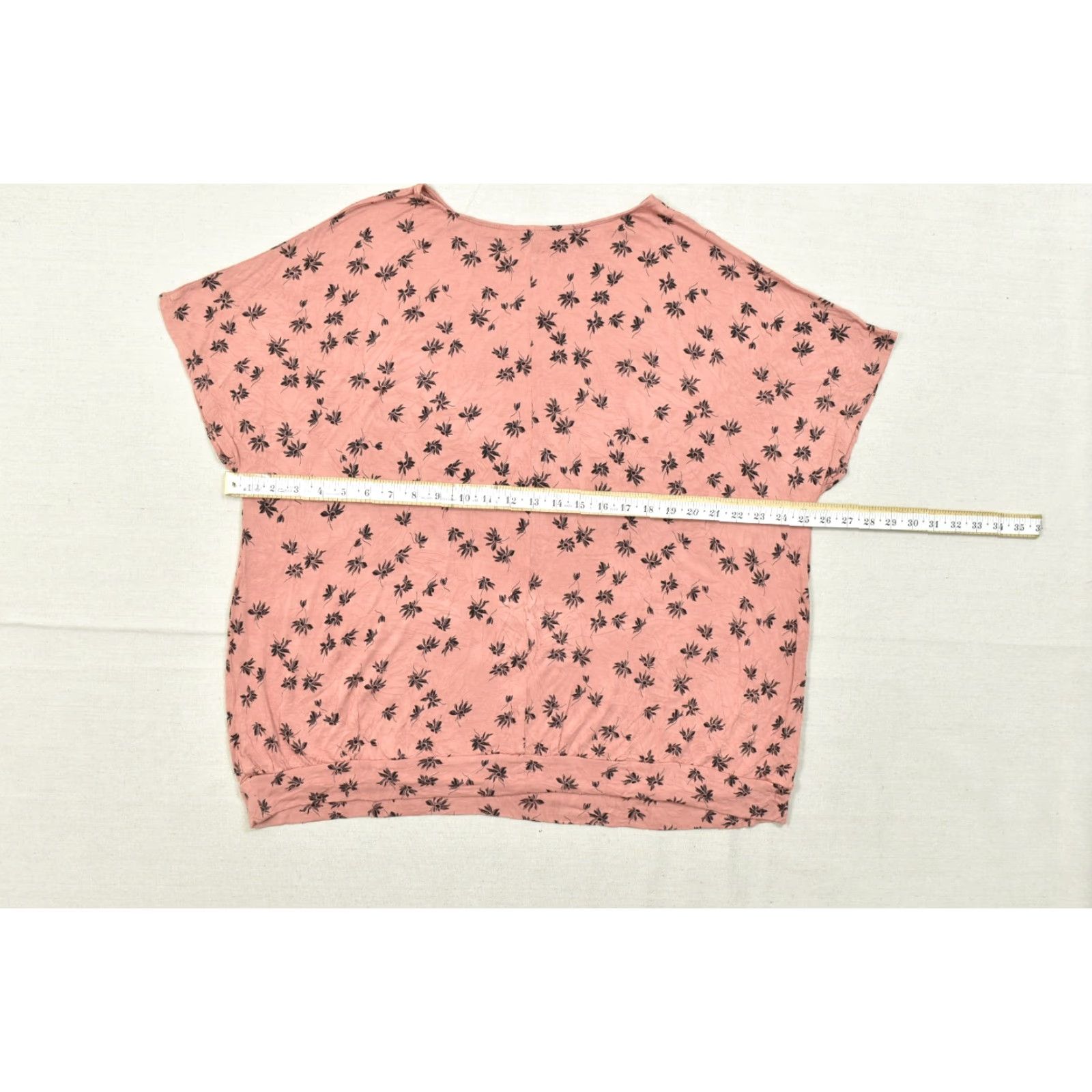 Vintage Lane Bryant Women 18/20 Pink Floral Rayon Spandex Scoop Neck Short Sleeve Dolman T-Shirt Size 40" / US 18 - 4 Thumbnail