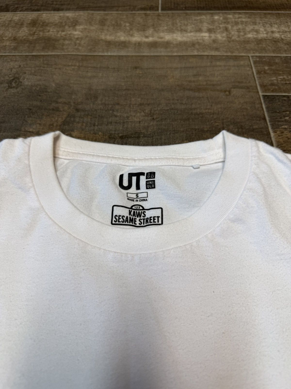 Kaws × Uniqlo FW18 KAWS Uniqlo x Sesame Street XX Pocket Tee Size S Size US S / EU 44-46 / 1 - 4 Thumbnail