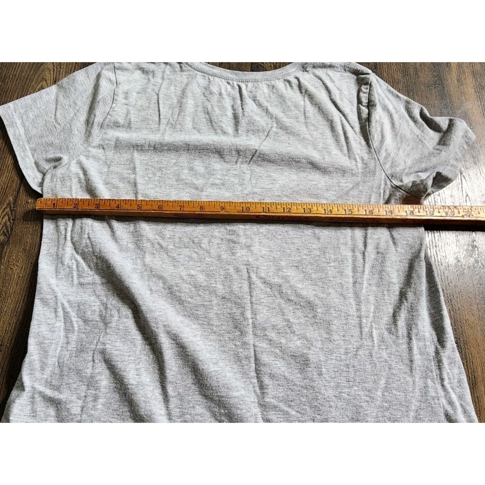 Vintage Womens L Yellowstone National Park You Can't Fix Stupid Bison Funny T Shirt Shirt Women L Gray Cotton Short Sleeve Crew Neck Men? No, Women. Size L / US 10 / IT 46 - 3 Thumbnail