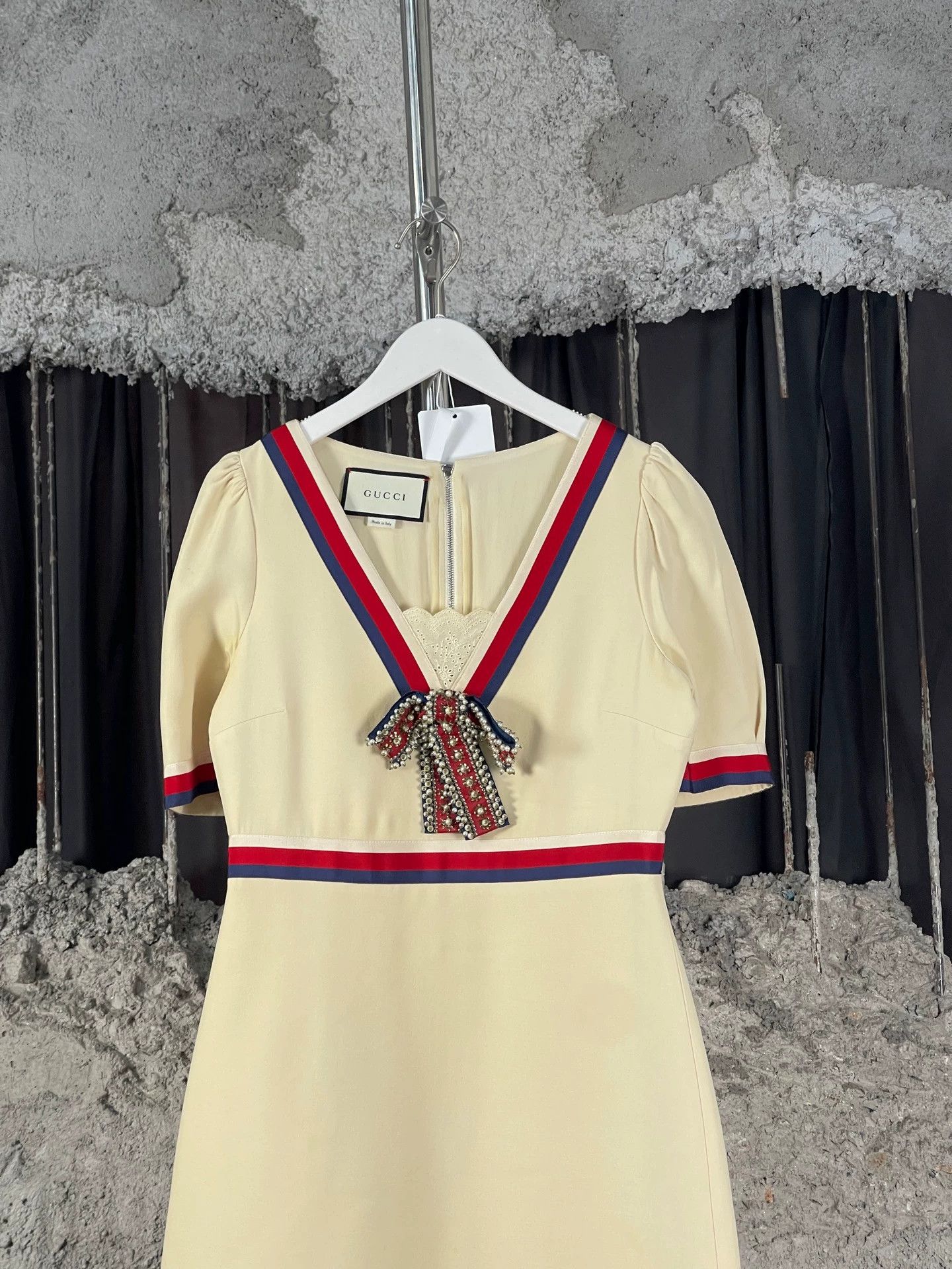 Gucci Gucci Women's Pearl Bow Dress Size 40 Size S / US 4 / IT 40 - 3 Thumbnail