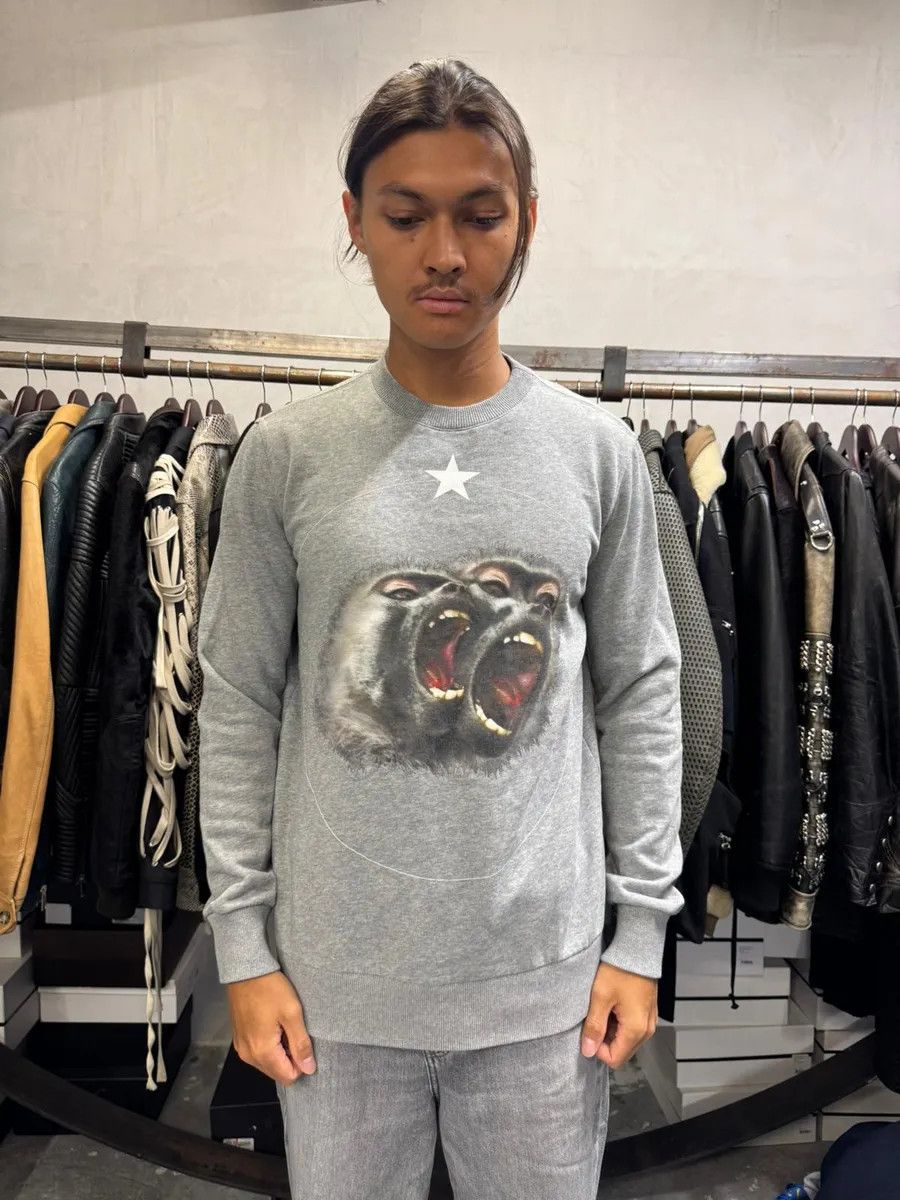 Givenchy SS2016 Givenchy Monkeys Grey Star Sweater by Riccardo Tisci Size US M / EU 48-50 / 2 - 2 Thumbnail
