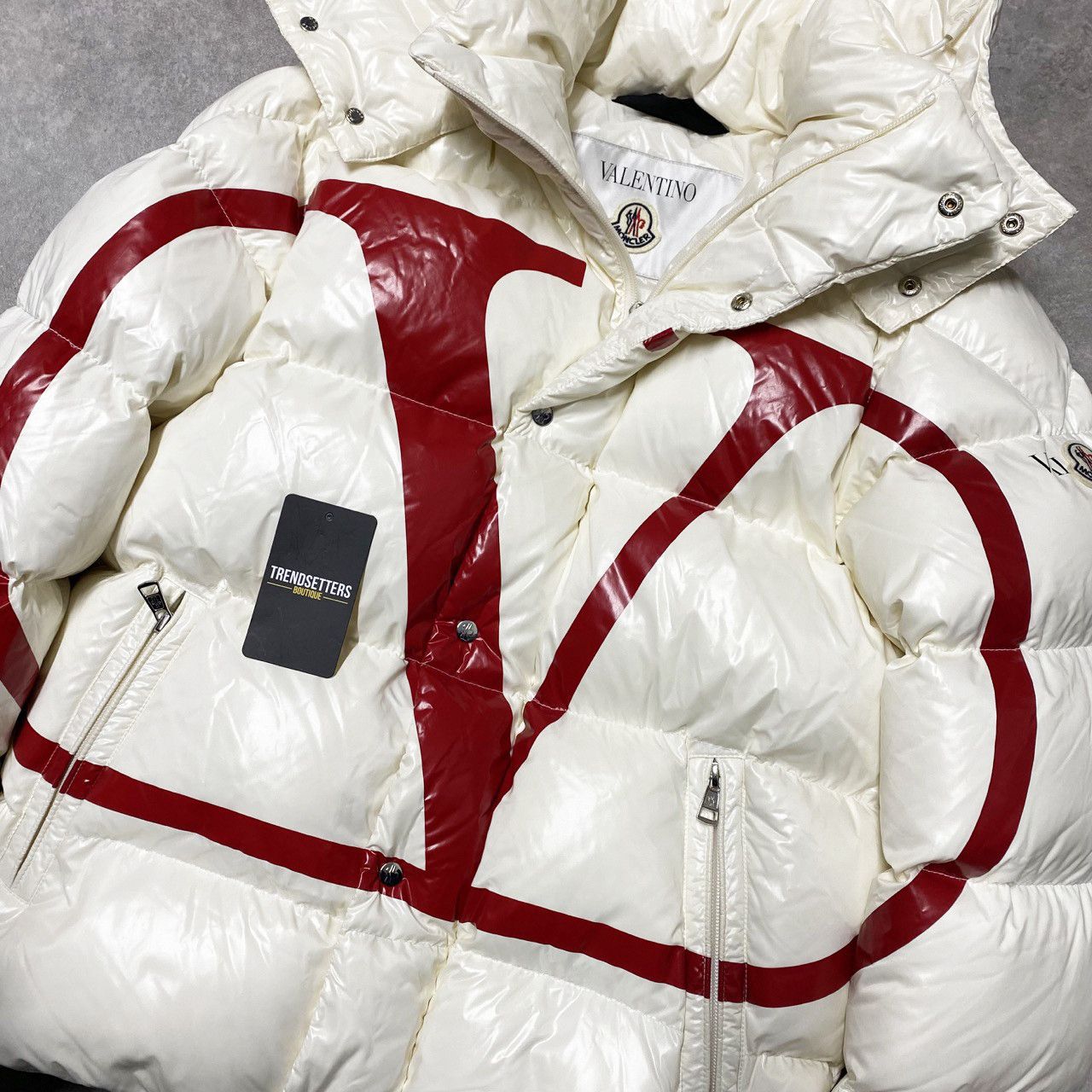 Moncler × Valentino Moncler X Valentino mens puffer jacket size 1 Small 46 maya Size US S / EU 44-46 / 1 - 6 Thumbnail