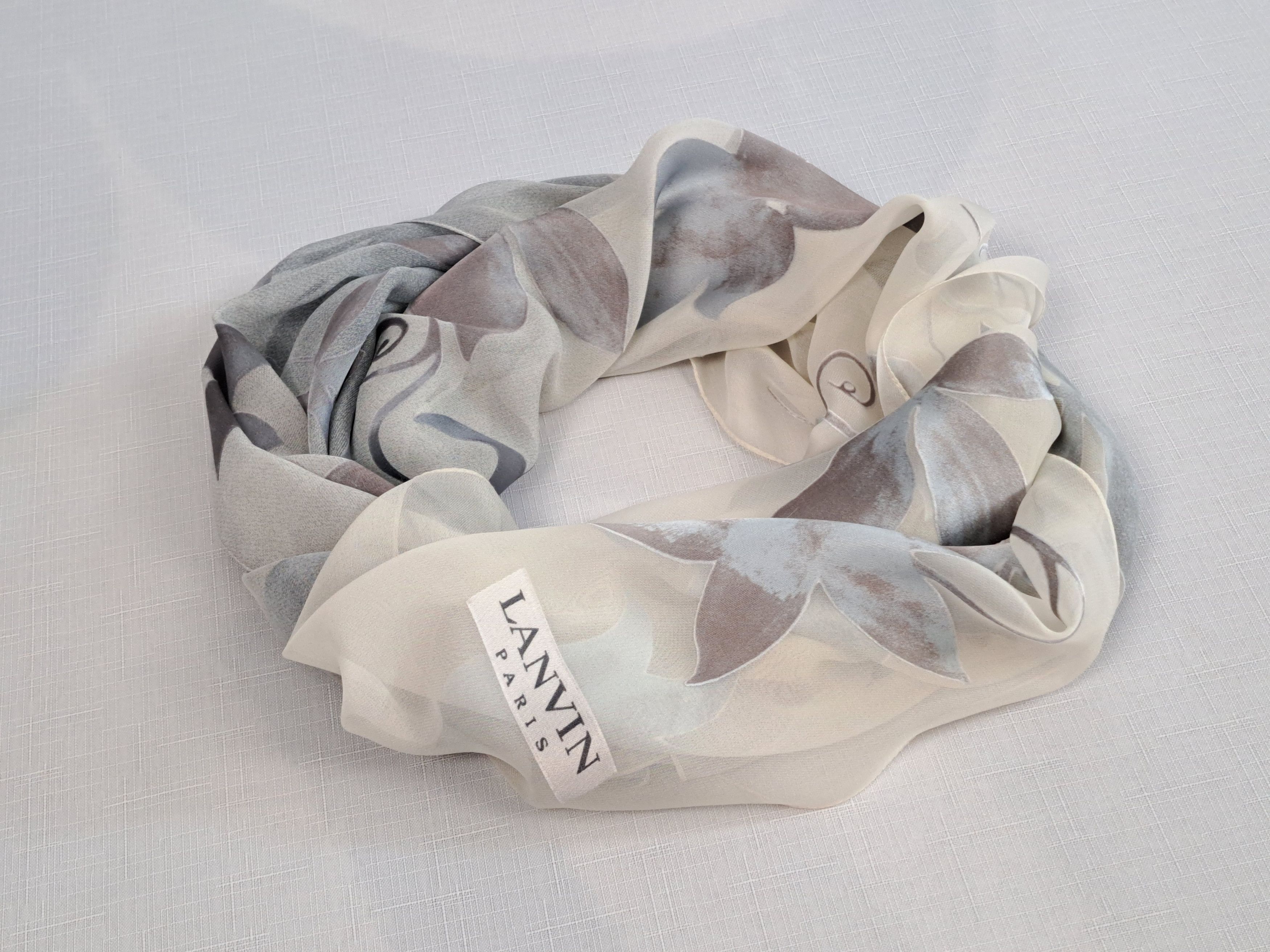 Lanvin × Vintage LANVIN Paris ultra lightweight silk scarf. Size ONE SIZE - 1 Thumbnail