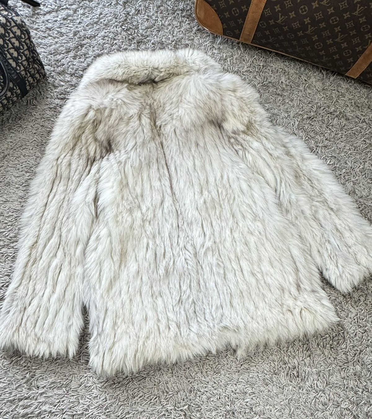 Sagafurs Rare White Fox natural fur Saga Fox coat original item Size S / US 4 / IT 40 - 3 Thumbnail