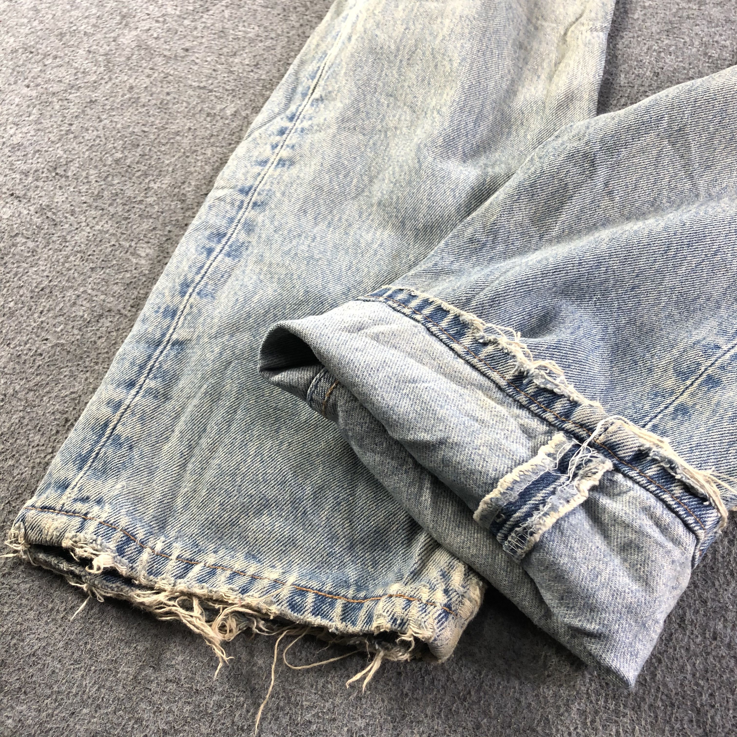 Levi's Vintage 90s Light Wash Levis 501 Jeans-J4036 Size US 32 / EU 48 - 7 Thumbnail