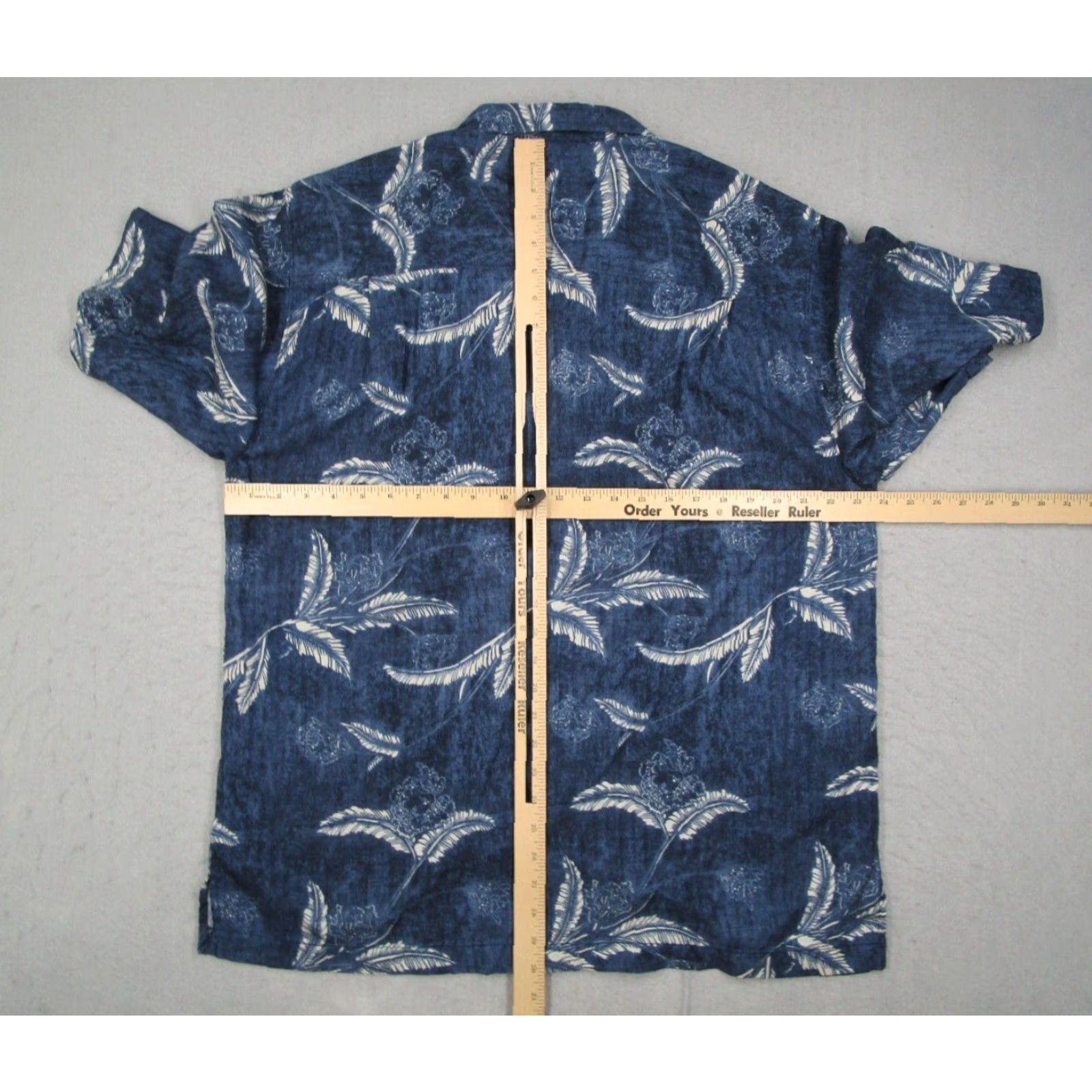 Tommy Bahama Tommy Bahama Men's Short Sleeve Hawaiian Shirt Large Blue Floral Silk Wool Blend Casual Festival Beach Tiki Size US L / EU 52-54 / 3 - 5 Thumbnail