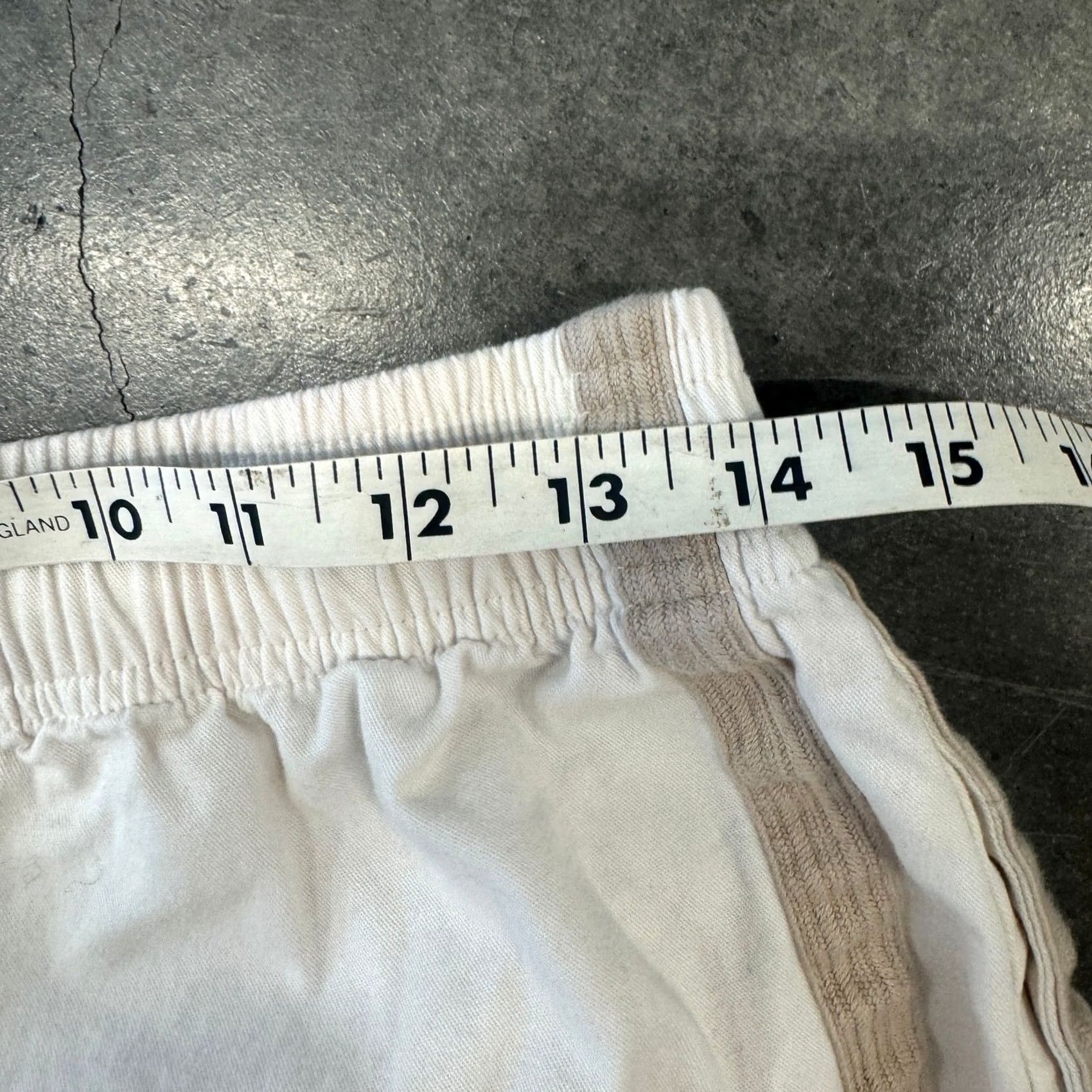 Champion VINTAGE Champion Patch Logo Cream Beige Medium Womens Boyfriend M Size 32" / US 10 / IT 46 - 3 Thumbnail
