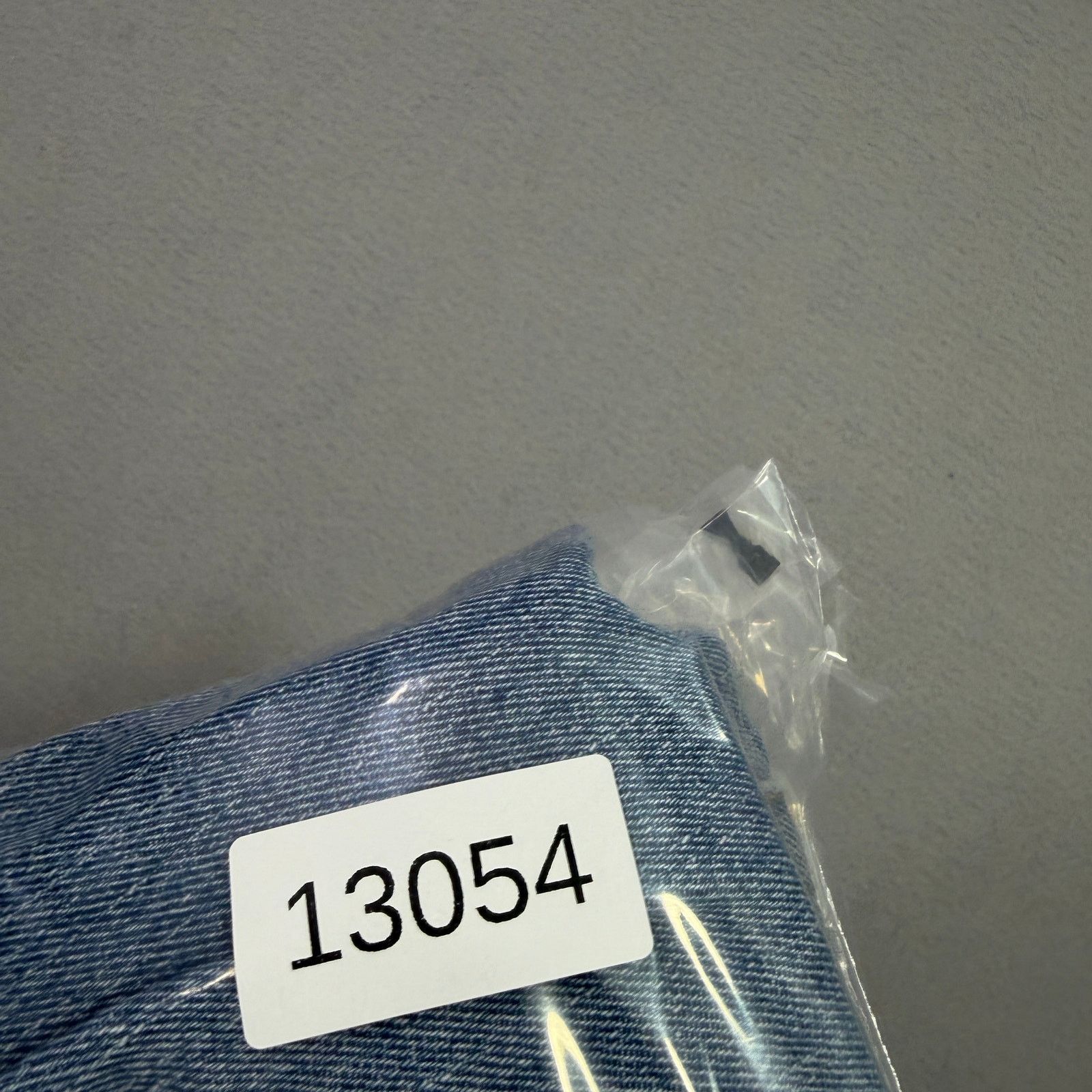 Levi's Vintage Levis 560 Jeans Men's 34x32 Denim y2k Distressed Size US 34 / EU 50 - 16 Thumbnail