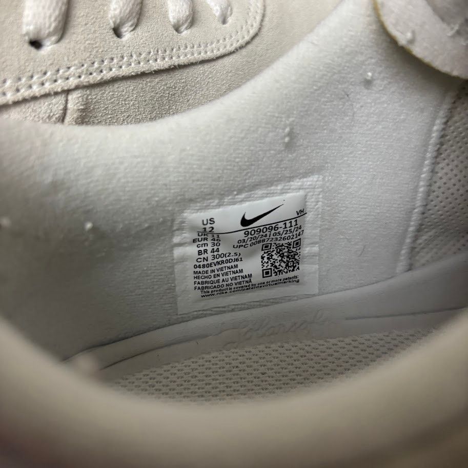 Nike Nike SB FC Classic Summit White Suede Skate Shoes Mens 12 US Size US 12 / EU 45 - 8 Thumbnail