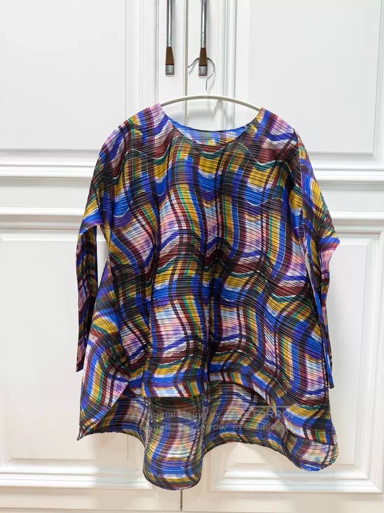 Issey Miyake Issey Miyake Rainbow Spring Top Size L / US 10 / IT 46 - 1 Thumbnail