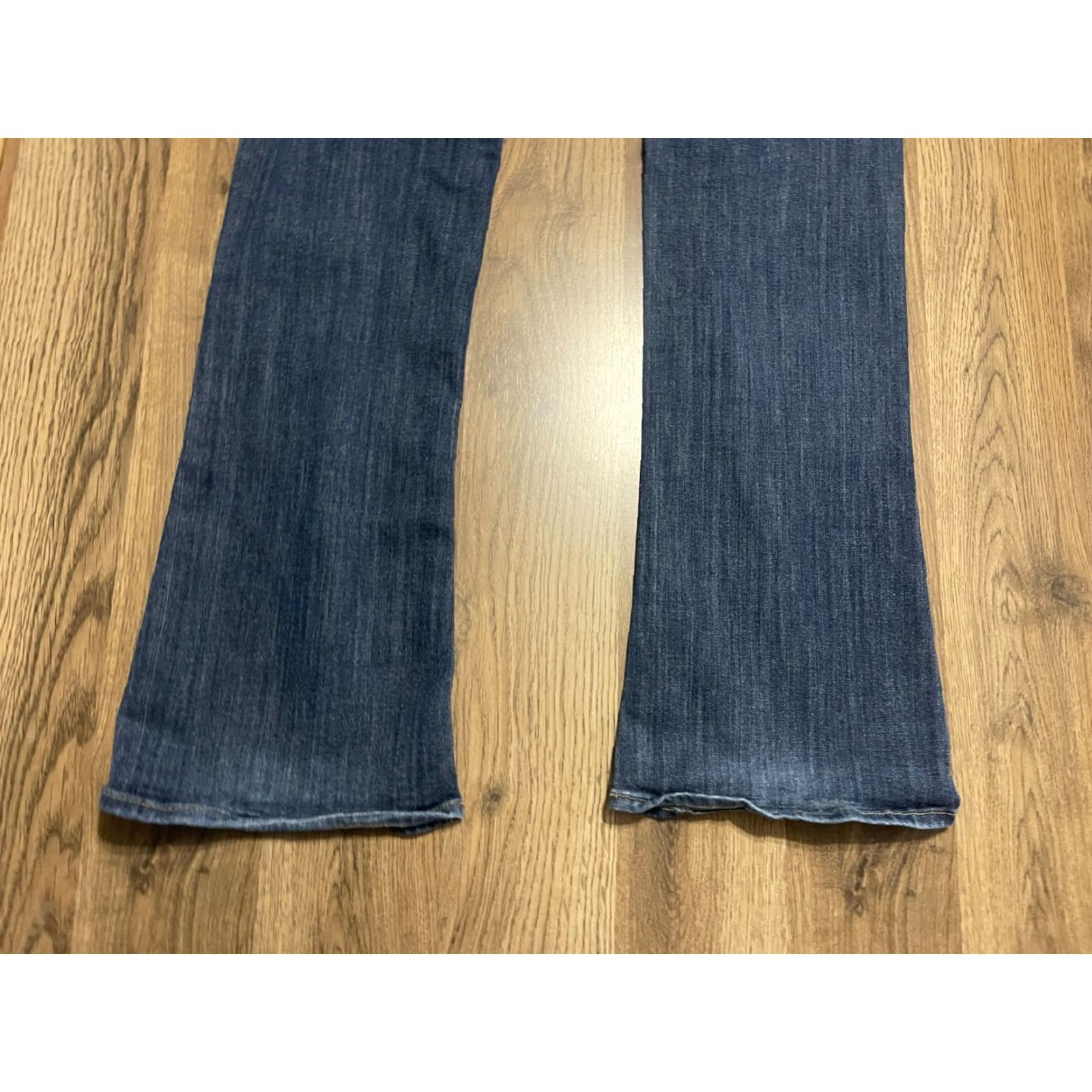 Vera Wang Vera Wang Jeans Women's Size 4 Denim Bootcut Pockets Blue Size 27" / US 4 / IT 40 - 4 Thumbnail