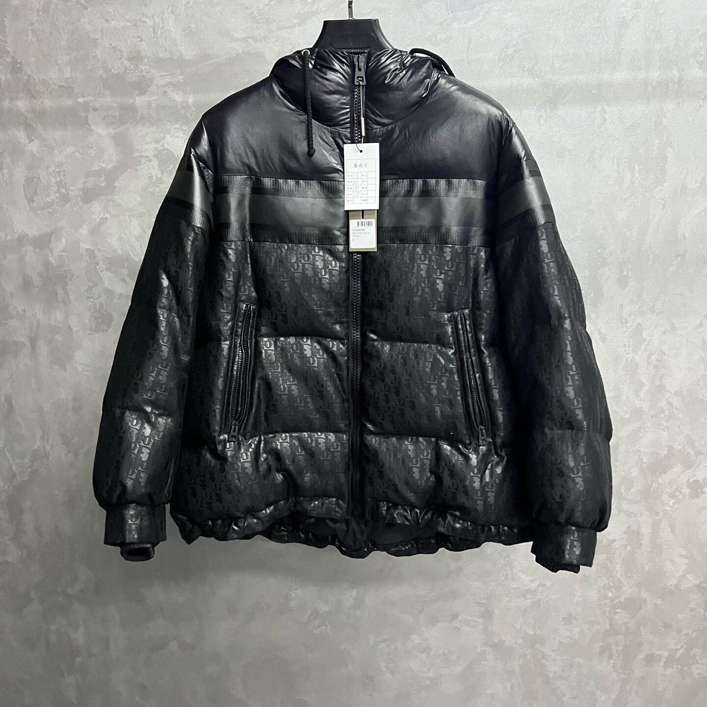Dior Dior Retro Printed Black Heavy Coat s Men Size US S / EU 44-46 / 1 - 1 Thumbnail