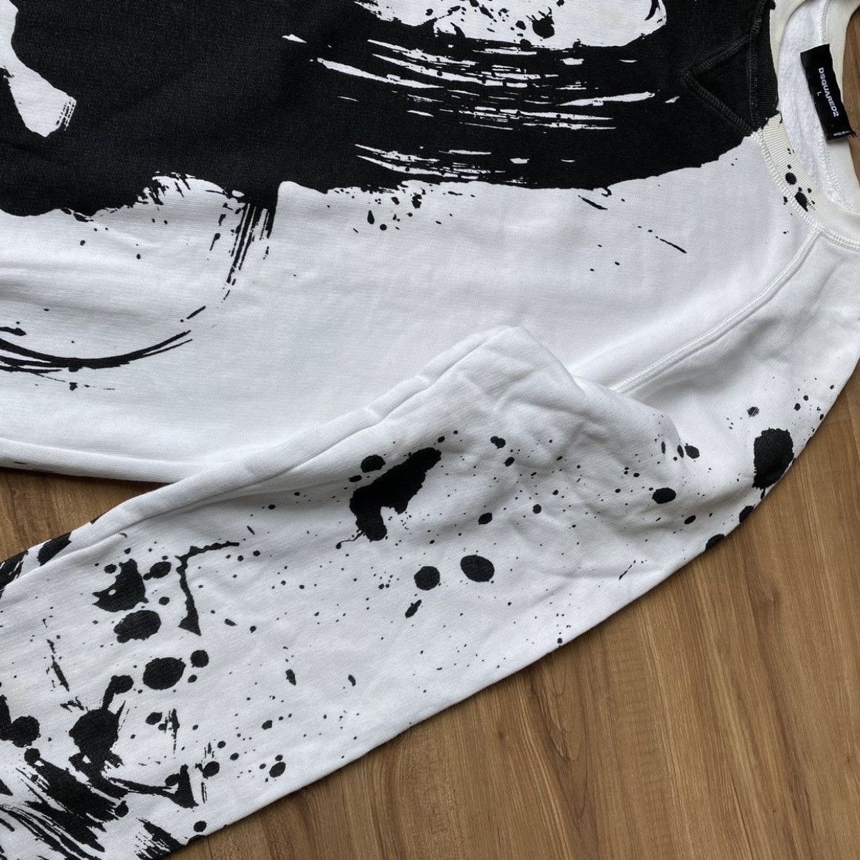 Dsquared2 Dsquared2 graffiti sweatshirt. Size US L / EU 52-54 / 3 - 7 Thumbnail