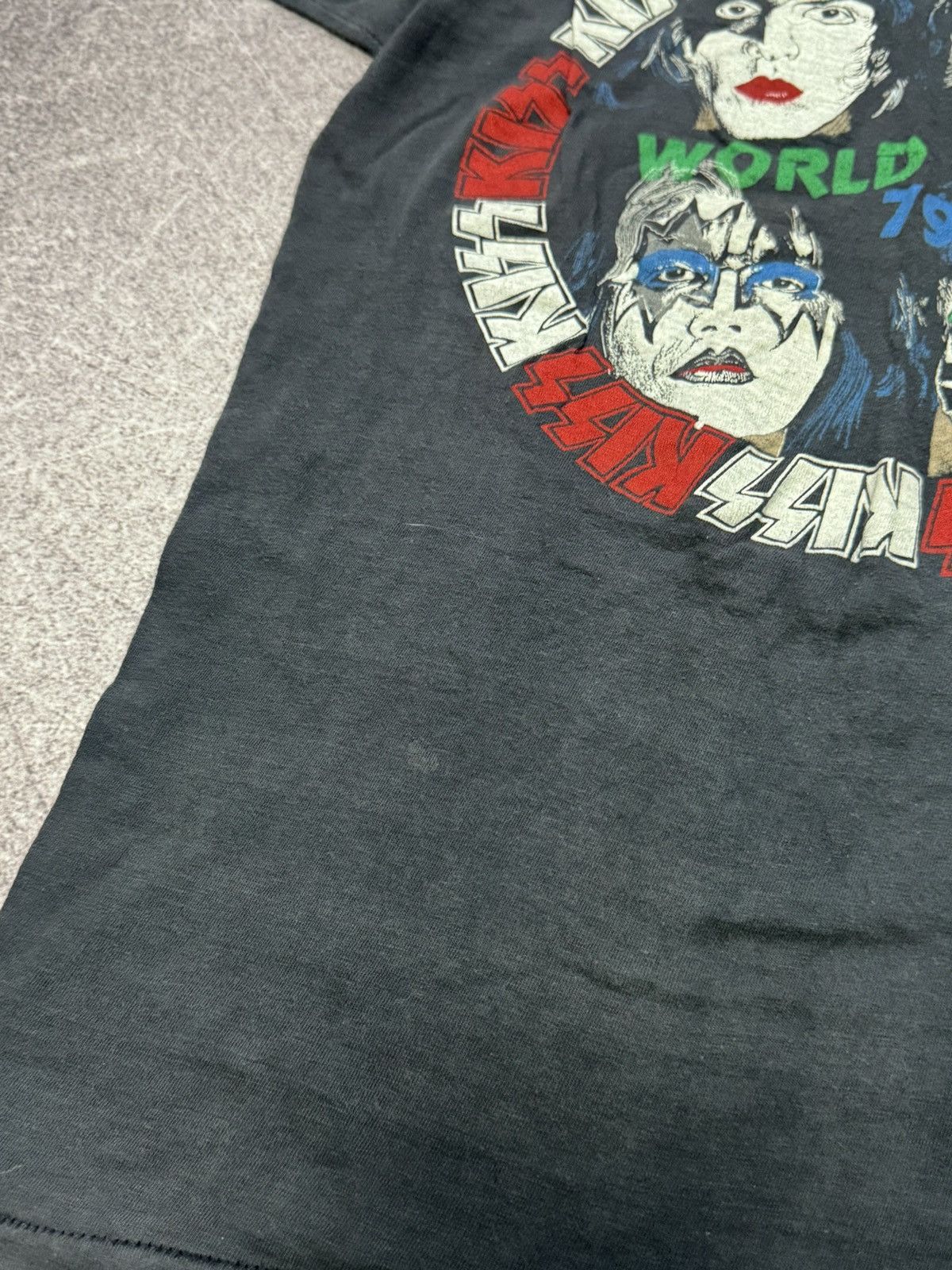 Band Tees Vintage 1979 Kiss World Tour Paper Thin T Shirt Size US S / EU 44-46 / 1 - 8 Thumbnail