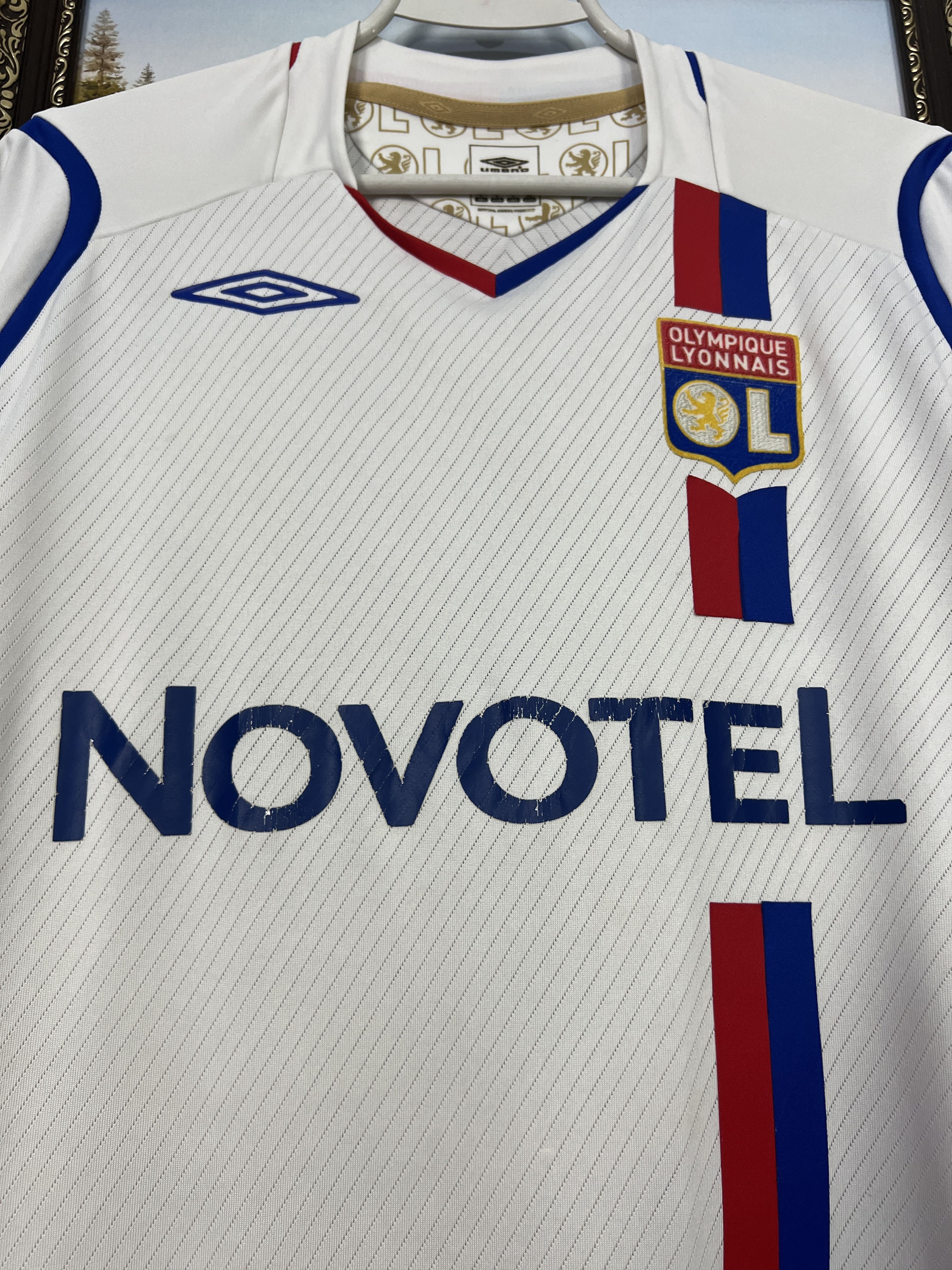 Umbro Olympique Lyonnais Home football shirt 2006 Soccer Umbro Size US L / EU 52-54 / 3 - 3 Thumbnail