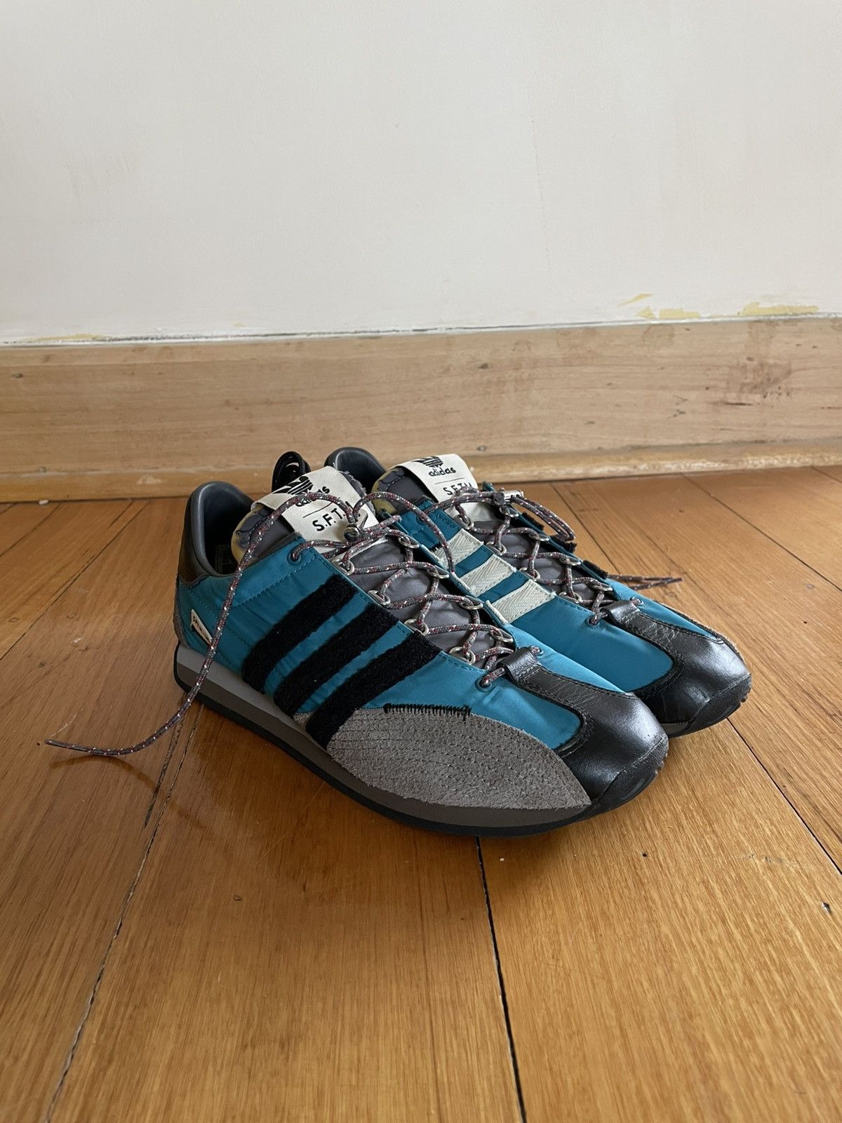 Adidas × Song For The Mute Adidas x Song for the Mute Country OG Low Size US 9.5 / EU 42-43 - 2 Thumbnail