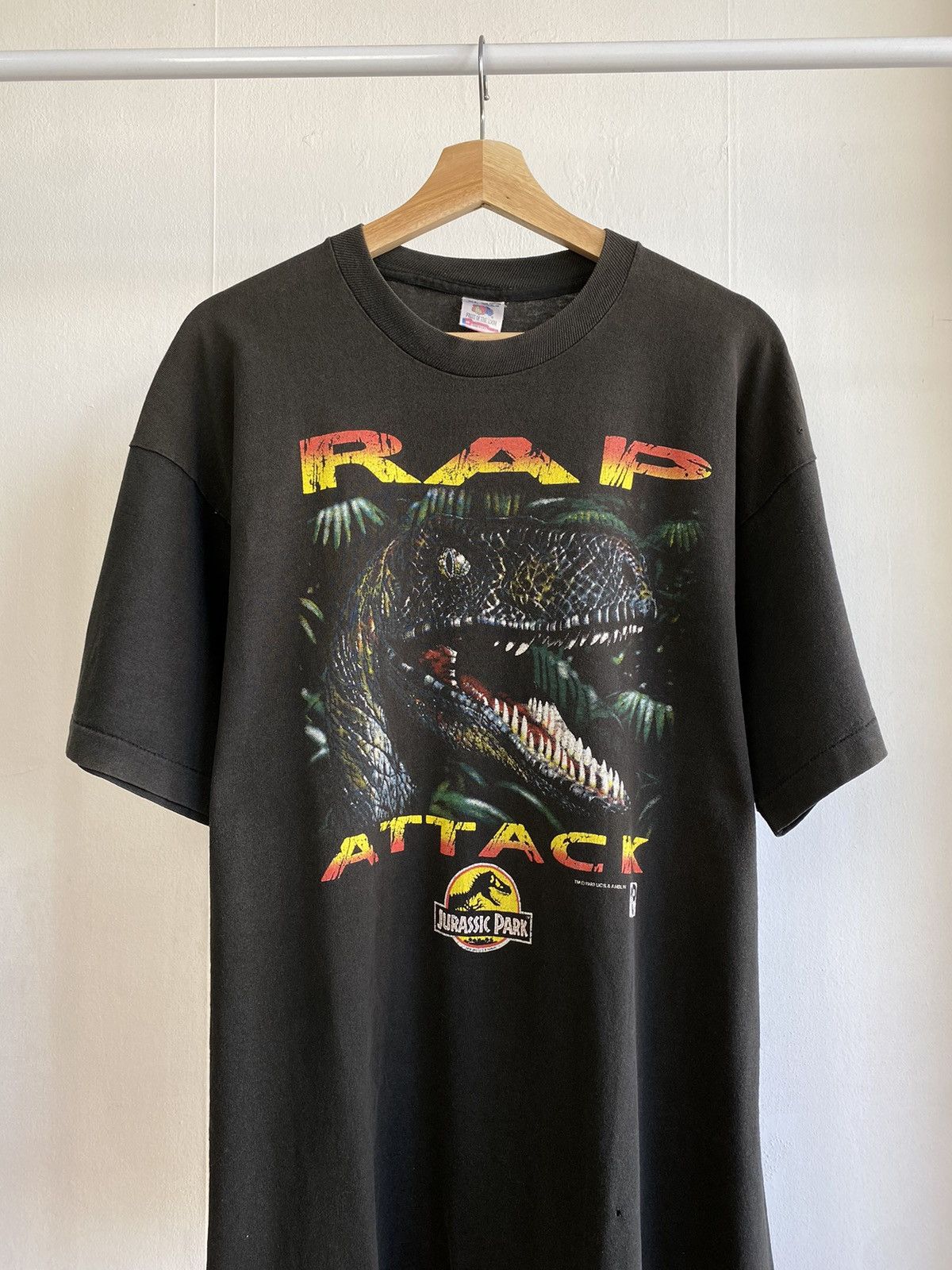 Fruit Of The Loom × Vintage Vintage 1993 Jurassic Park Rap Attack movie tee Size US XL / EU 56 / 4 - 2 Thumbnail