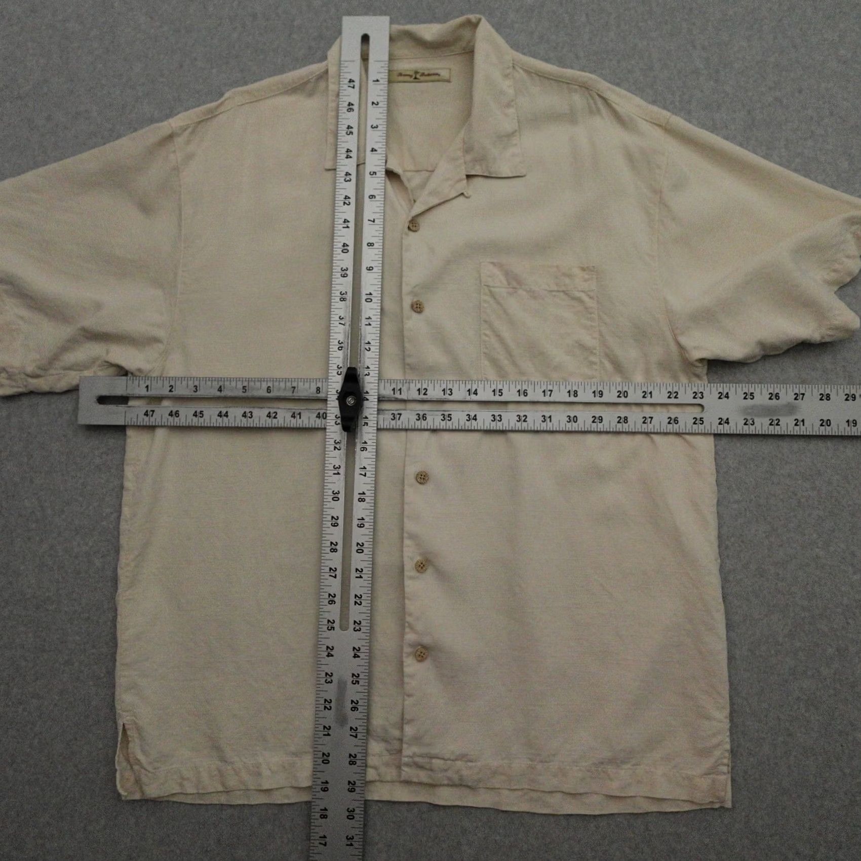 Tommy Bahama TOMMY BAHAMA Shirt Mens XL Beige Silk Hawaiian Camp Off The Deep End 29x23 Size US XL / EU 56 / 4 - 3 Thumbnail