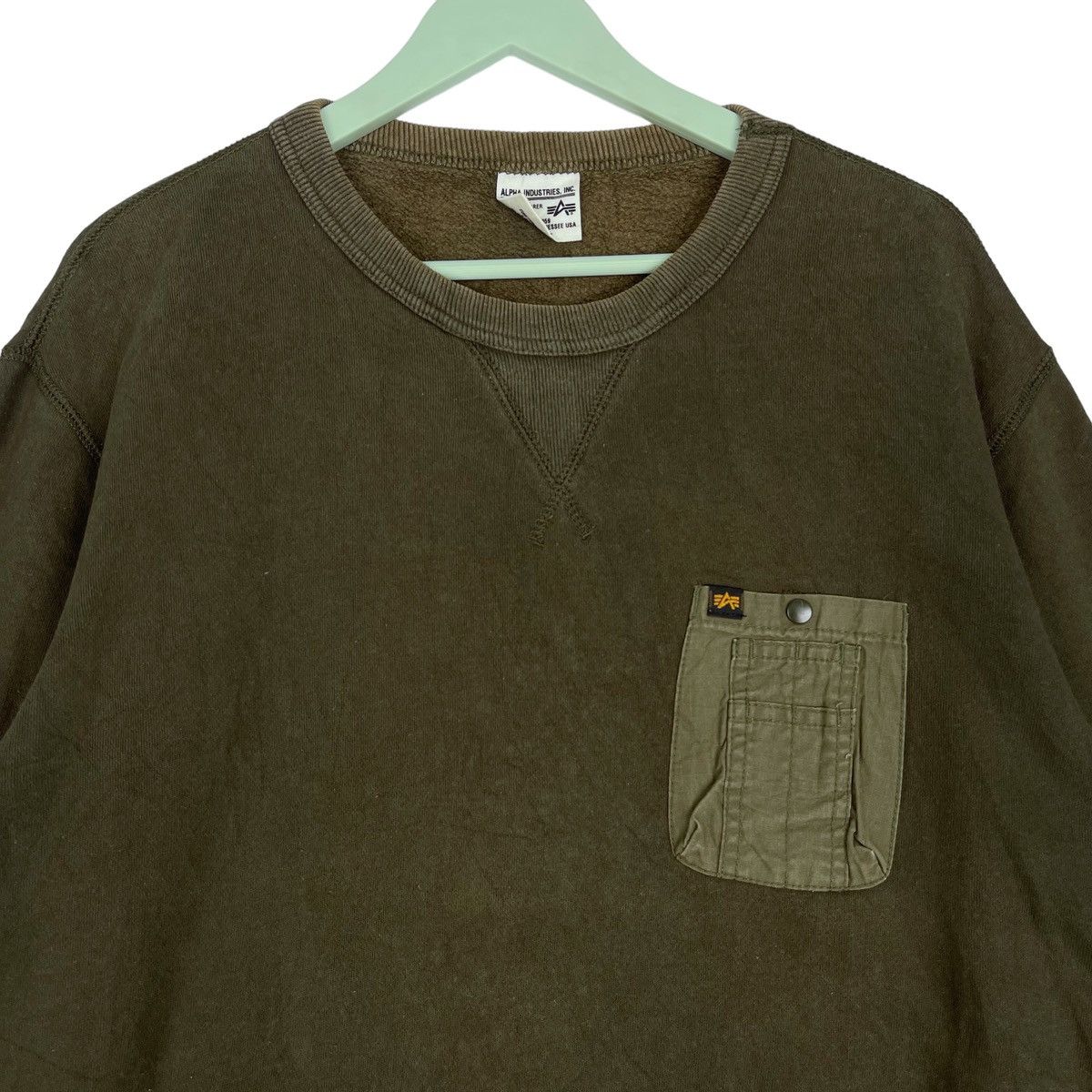 Alpha Industries × Vintage Vintage Alpha Industries Crewneck Sweatshirt Green Size L Size US L / EU 52-54 / 3 - 5 Thumbnail