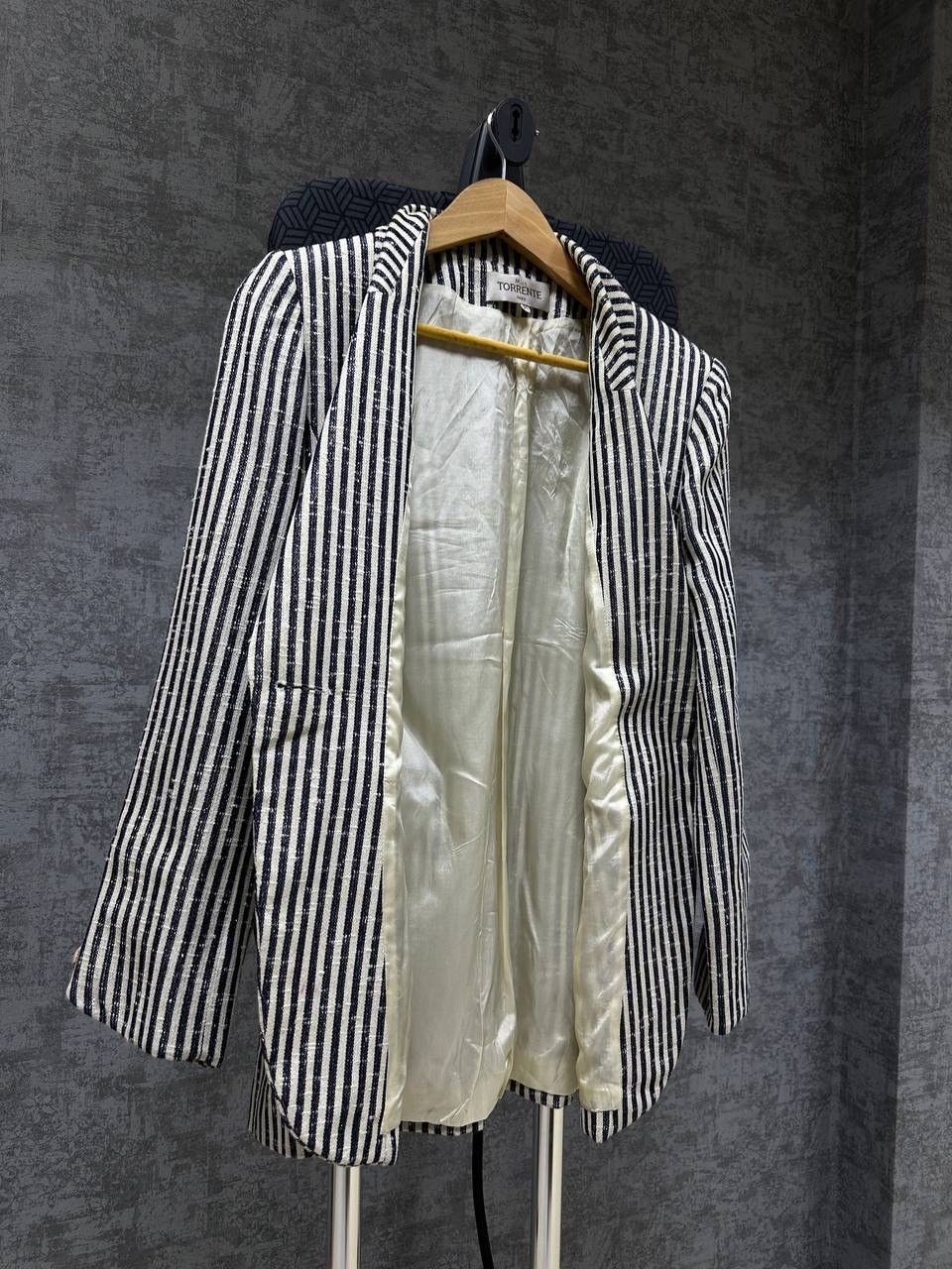 Japanese Brand × Vintage Vintage Miss Torrente Cage Paris Blazer Size L / US 10 / IT 46 - 10 Thumbnail