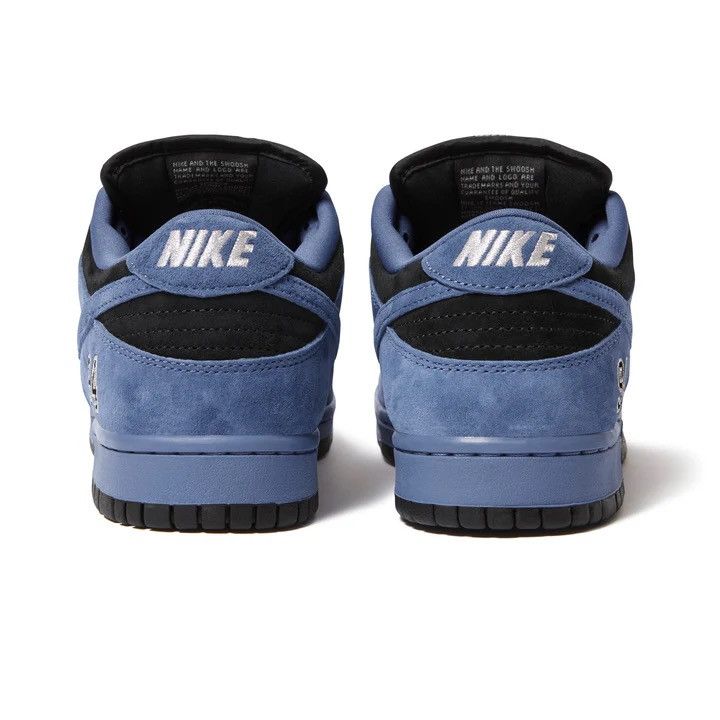 Supreme Nike SB Dunk Low