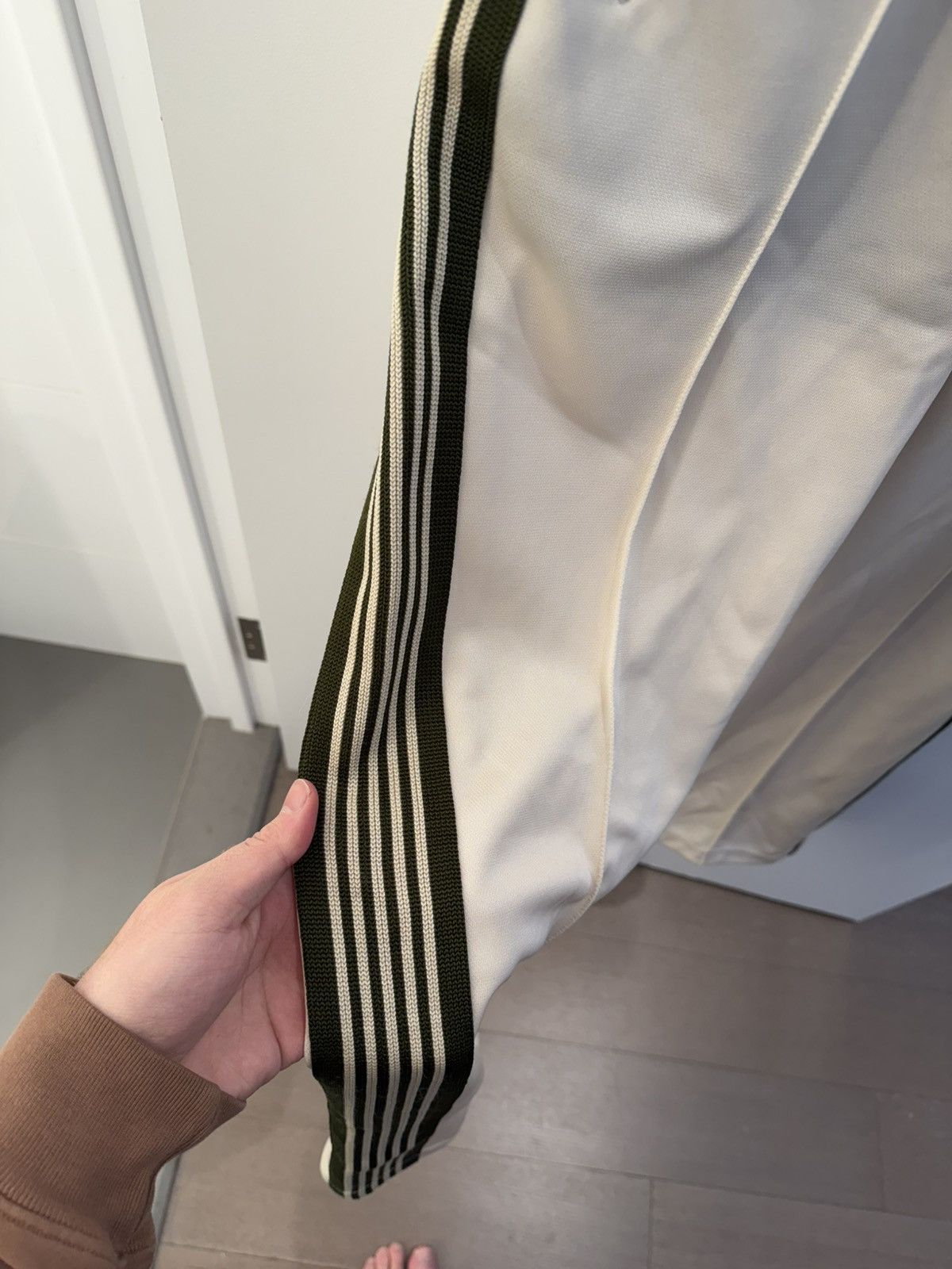 Needles Needles track pants off white / green size small 30-32 waist Size US 32 / EU 48 - 2 Thumbnail