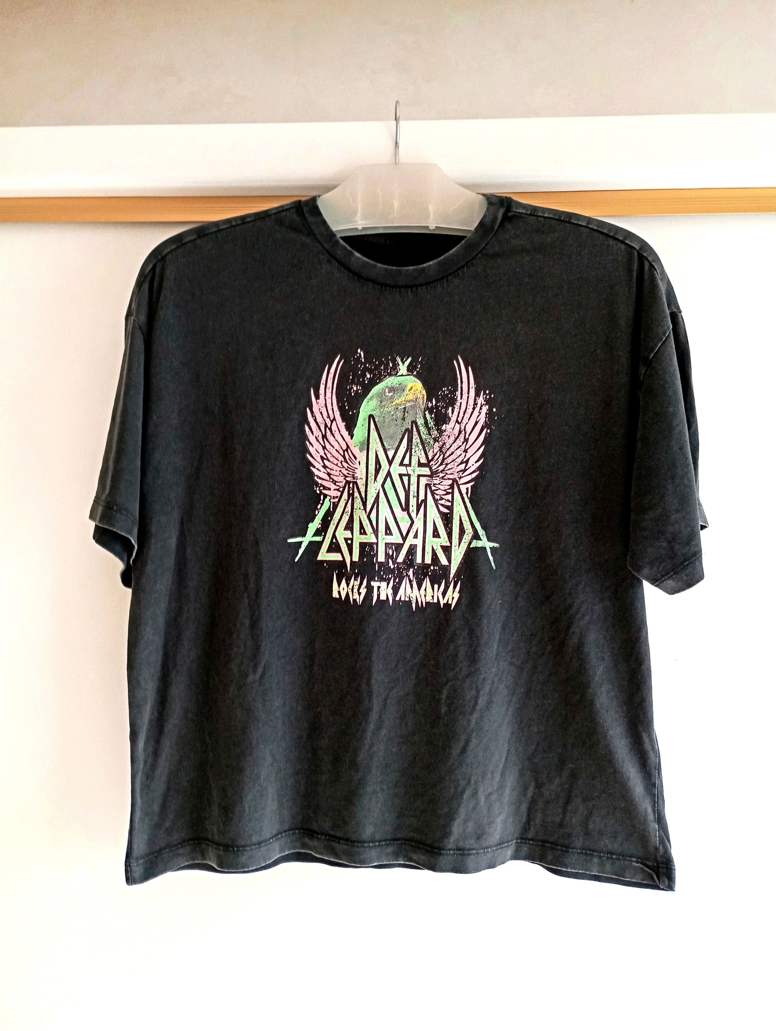 Def Leppard Def Leppard Rock The Americas Kanye West style crop tshirt Size US S / EU 44-46 / 1 - 1 Thumbnail
