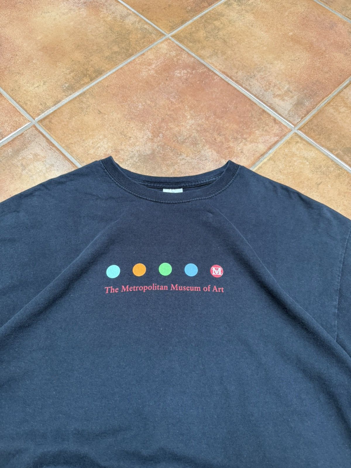 Vintage Vintage Y2k The Metropolitan Museum of Art tee Size US XL / EU 56 / 4 - 5 Thumbnail
