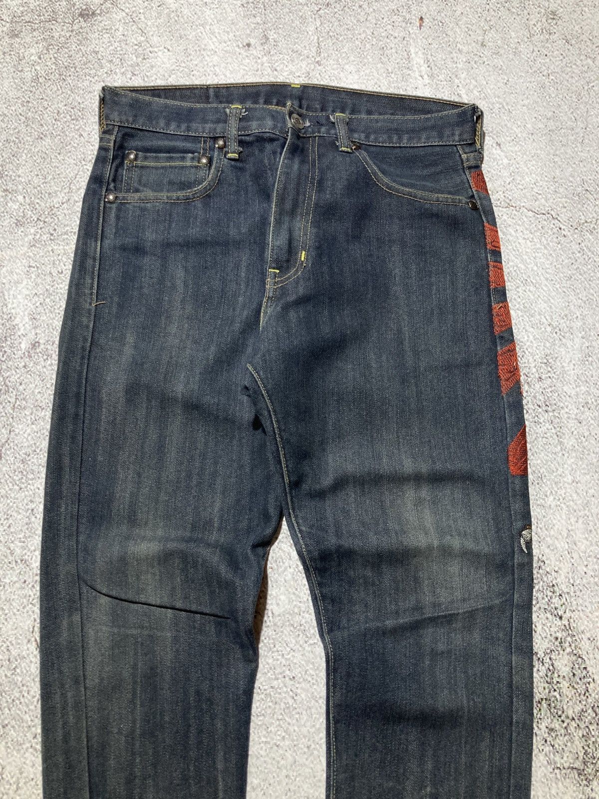 Japanese Brand 2000s Sugoi Tatto Embroidery Dragon Tiger Denim Jeans Size US 29 - 11 Thumbnail