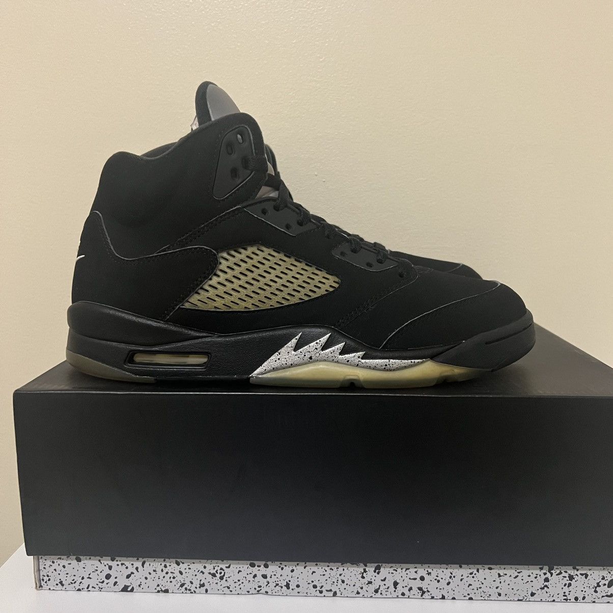 Jordan Brand Jordan 5 Metallic Size US 10 / EU 43 - 1 Thumbnail
