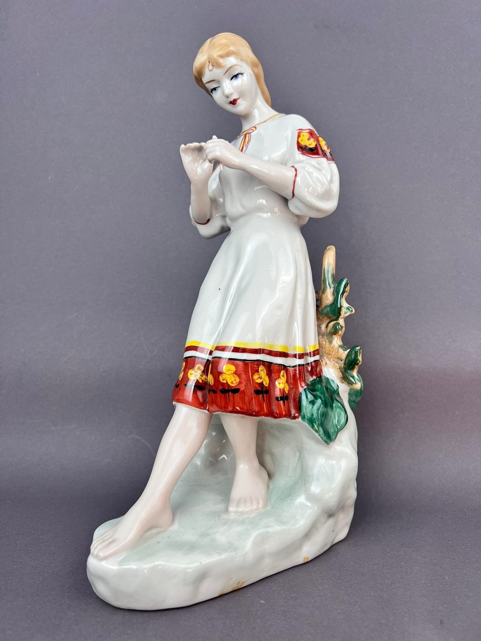Vintage 1970 Polonne Vintage Soviet Porcelain Statue Girl 11 in Size ONE SIZE - 4 Thumbnail