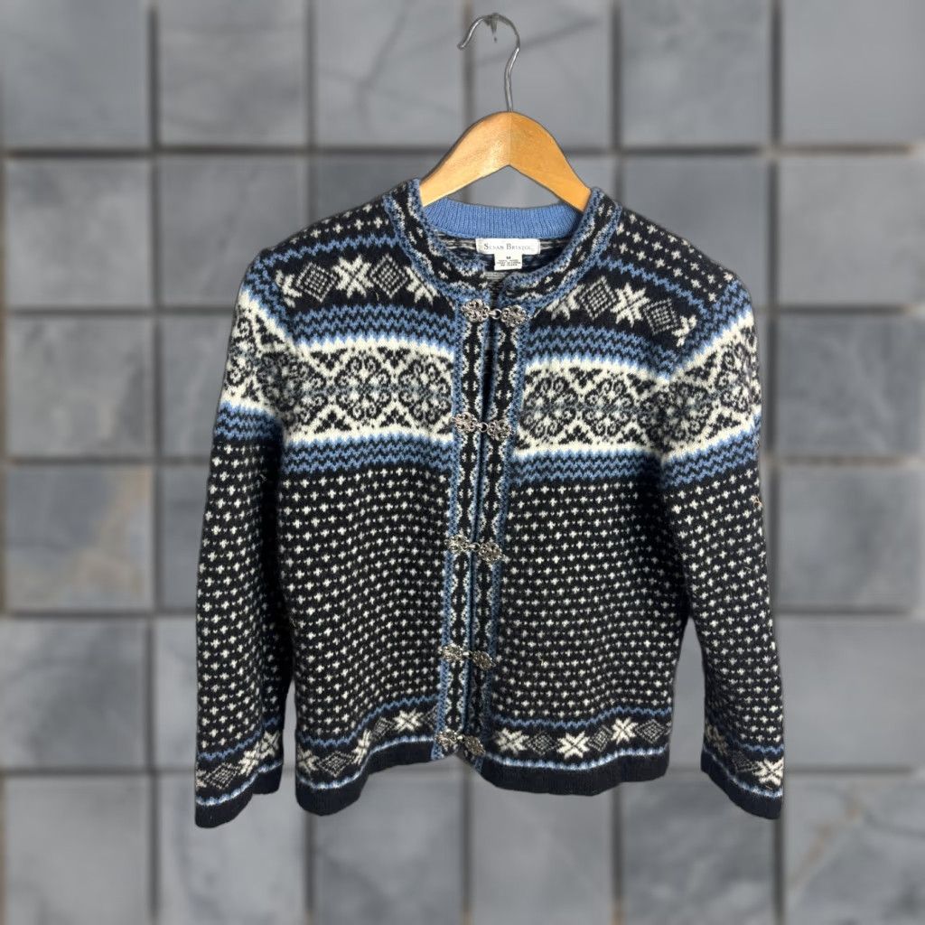 Vintage VINTAGE Susan Bristol Cardigan Sweater Wool Blue Nordic Metal Clasps Medium Women Crew Neck Long Sleeve Fair Isle Knit Autumn Winter Casual 8/10 Size M / US 6-8 / IT 42-44 - 1 Thumbnail