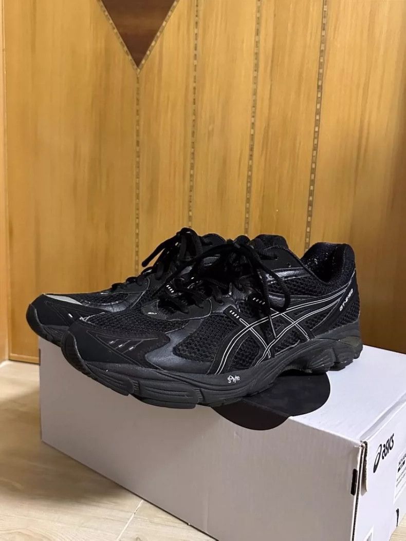 Kiko Kostadinov OG Version Archive Us12 Running Shoes 2505 in Black, Men's (Size 13)