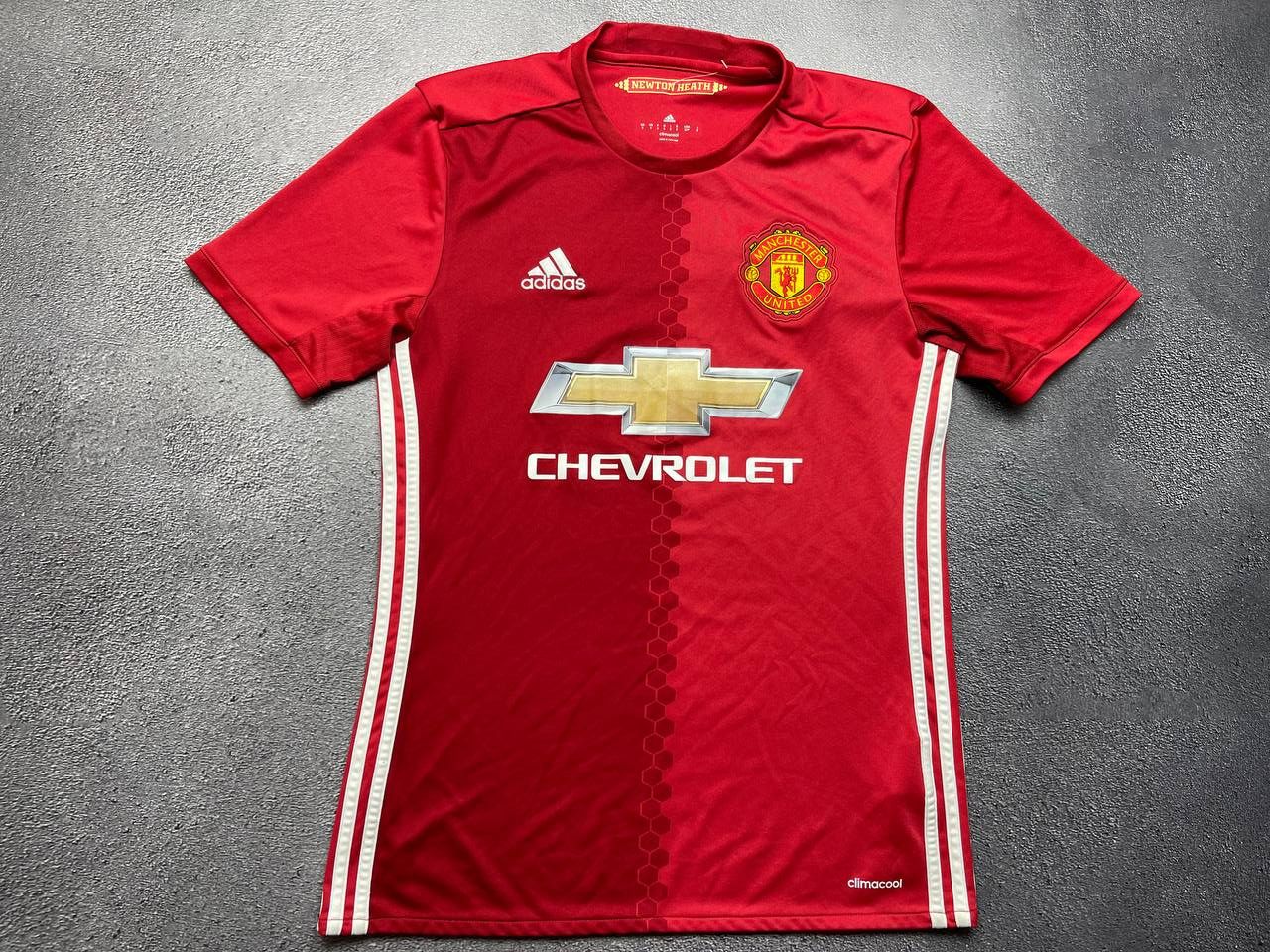 Adidas Manchester United 2016/2017 Home Shirt Size S Size US S / EU 44-46 / 1 - 1 Thumbnail