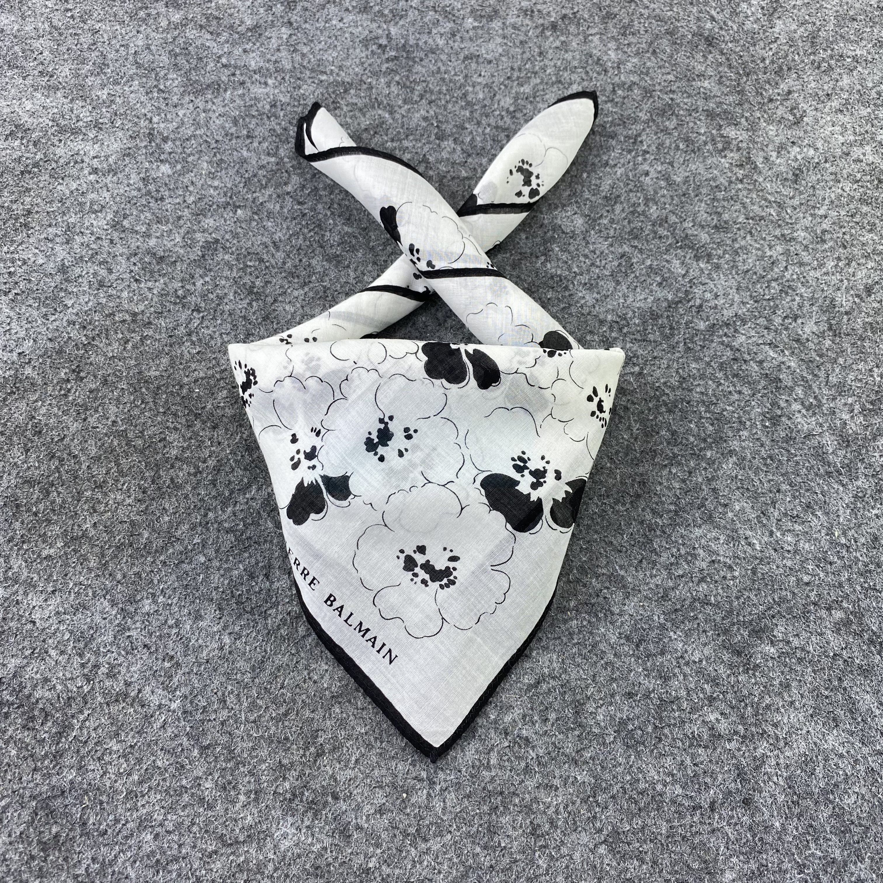 Pierre Balmain Pierre Balmain Handkerchief / Bandana / Neckerchief-B1120 Size ONE SIZE - 2 Thumbnail
